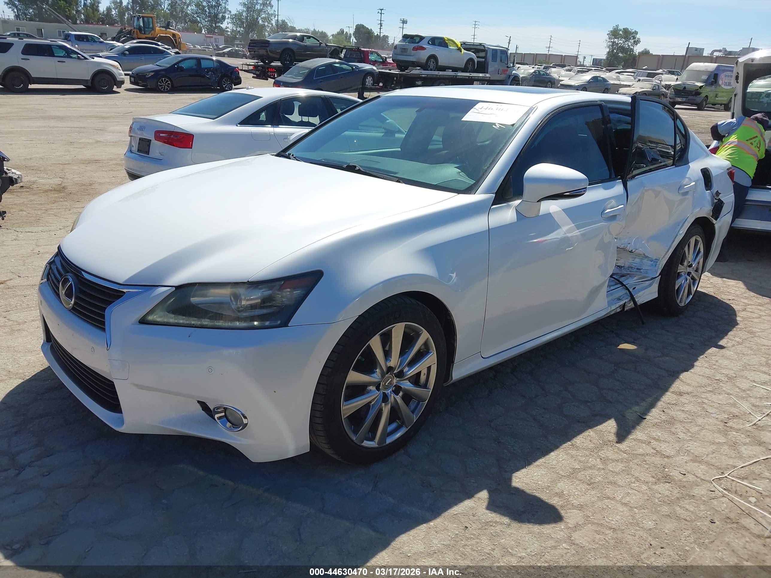 LEXUS GS image 2