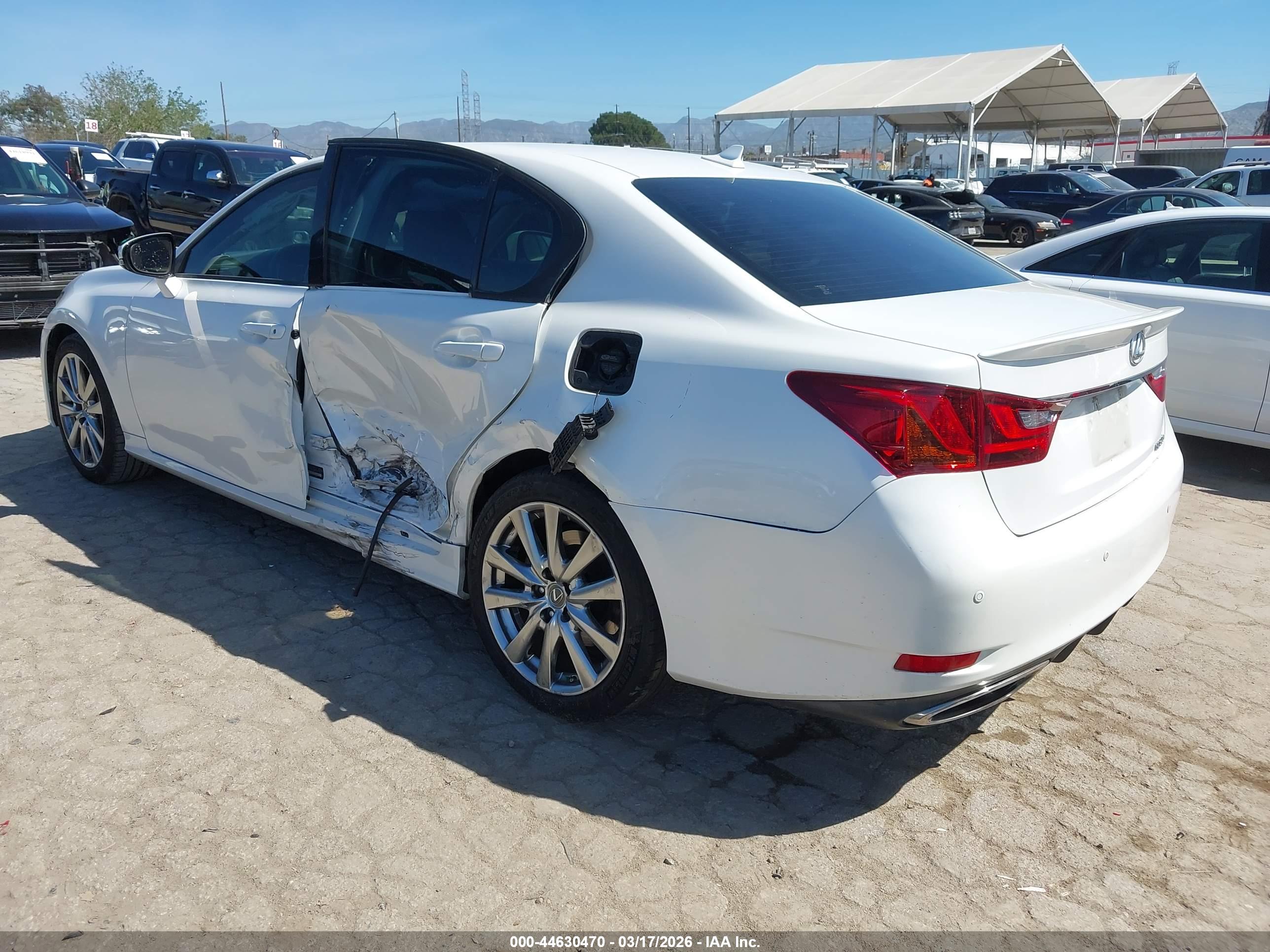 LEXUS GS image 3