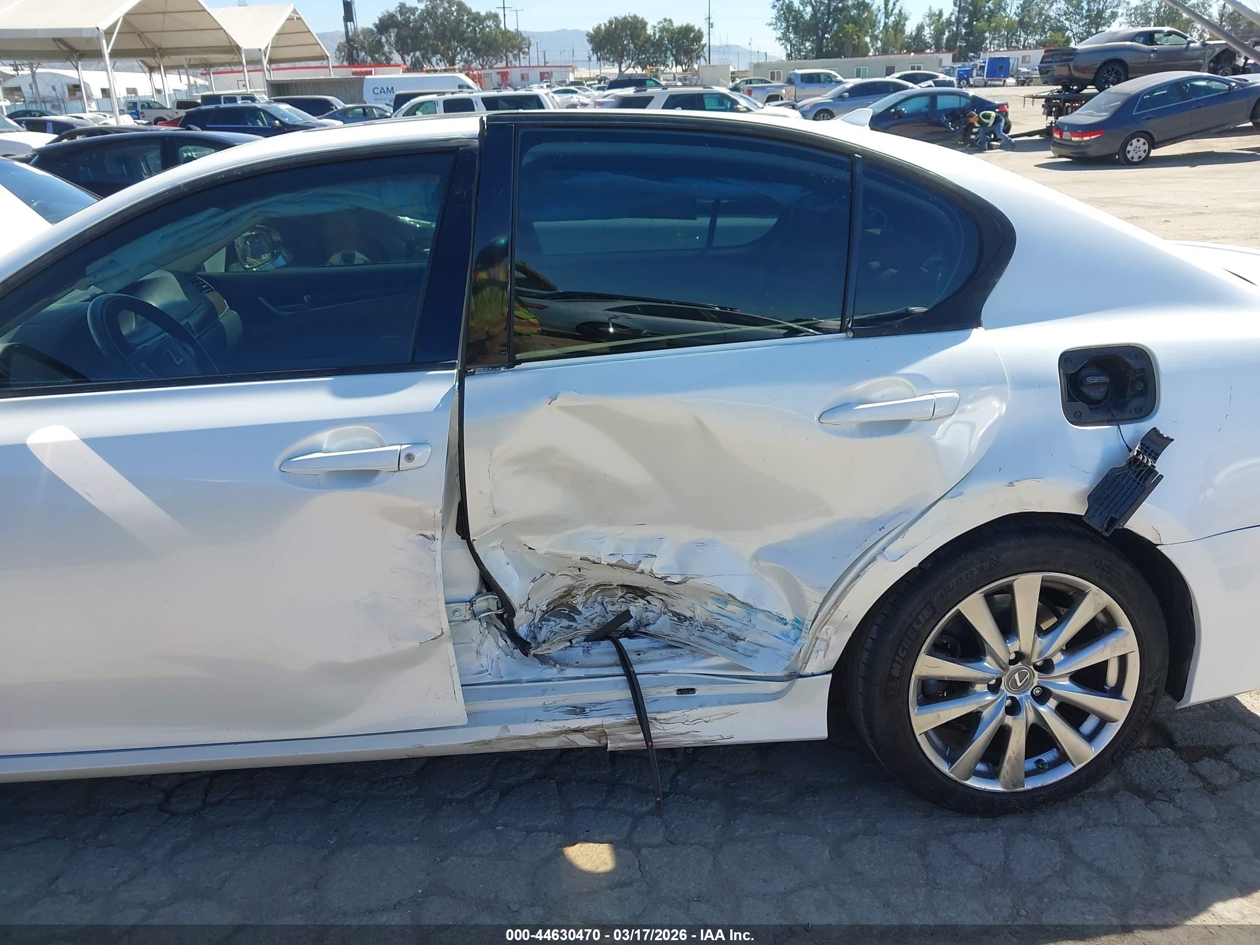 LEXUS GS image 6