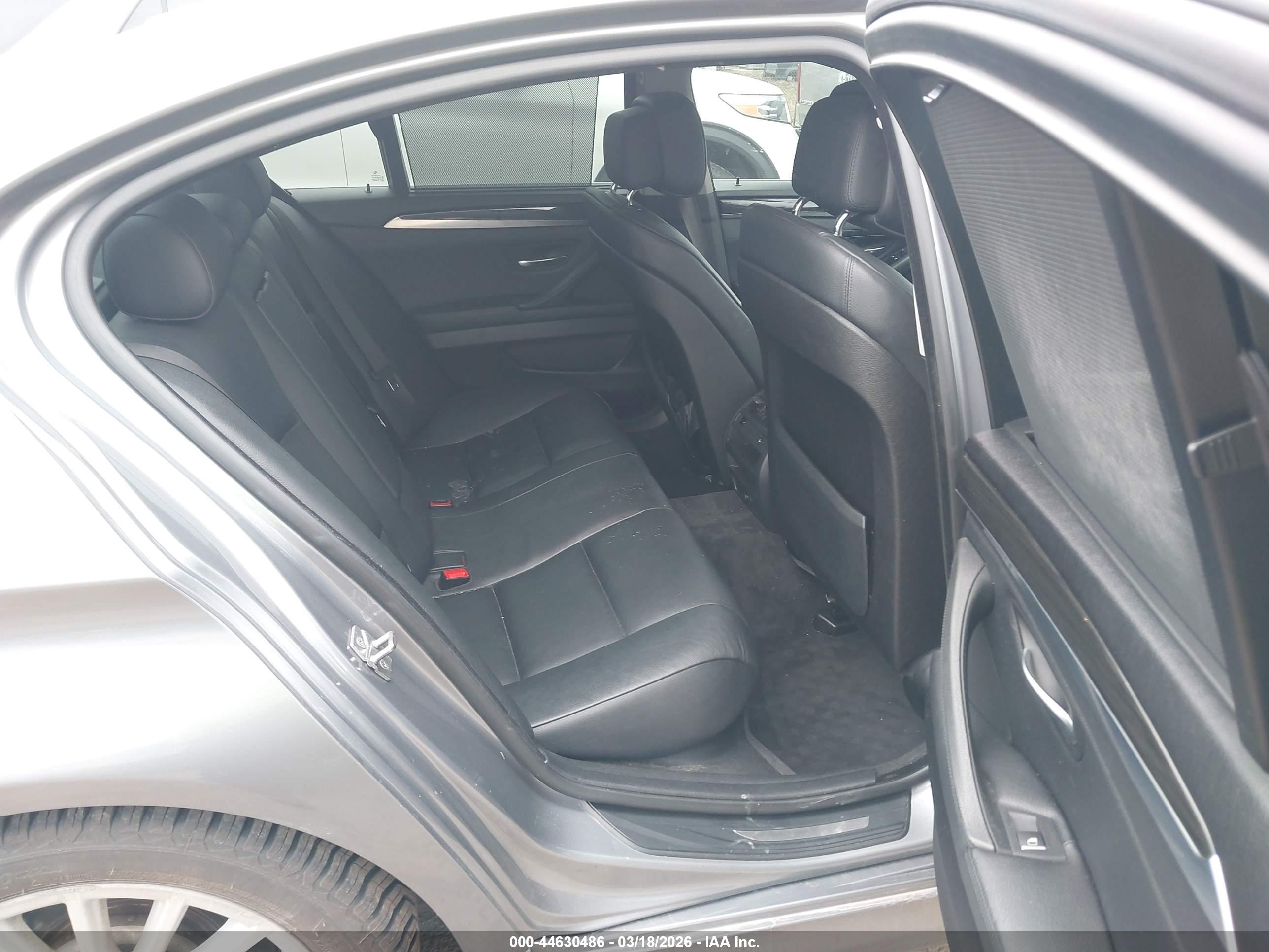 BMW 535I image 8