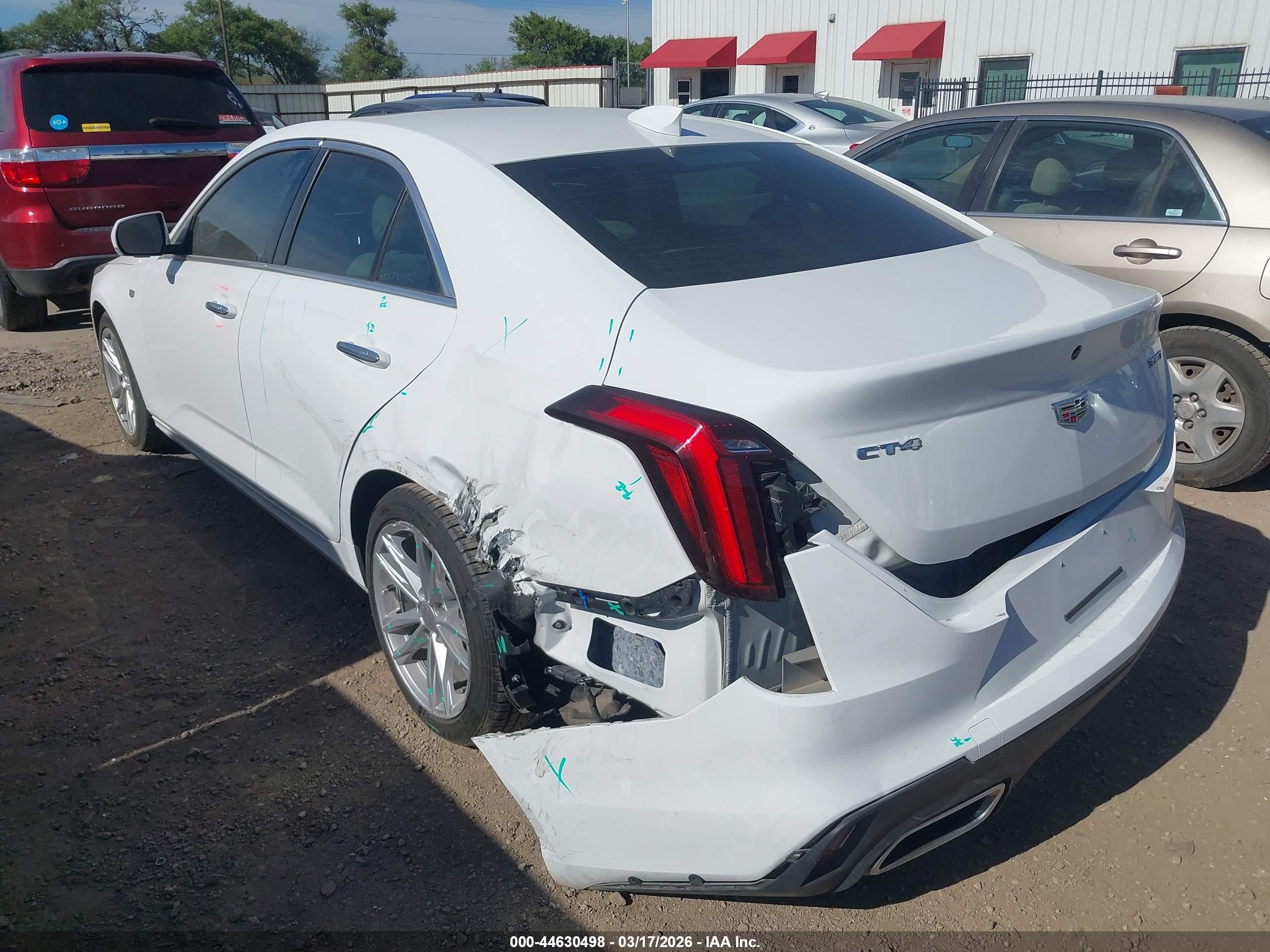 CADILLAC CT4 image 3