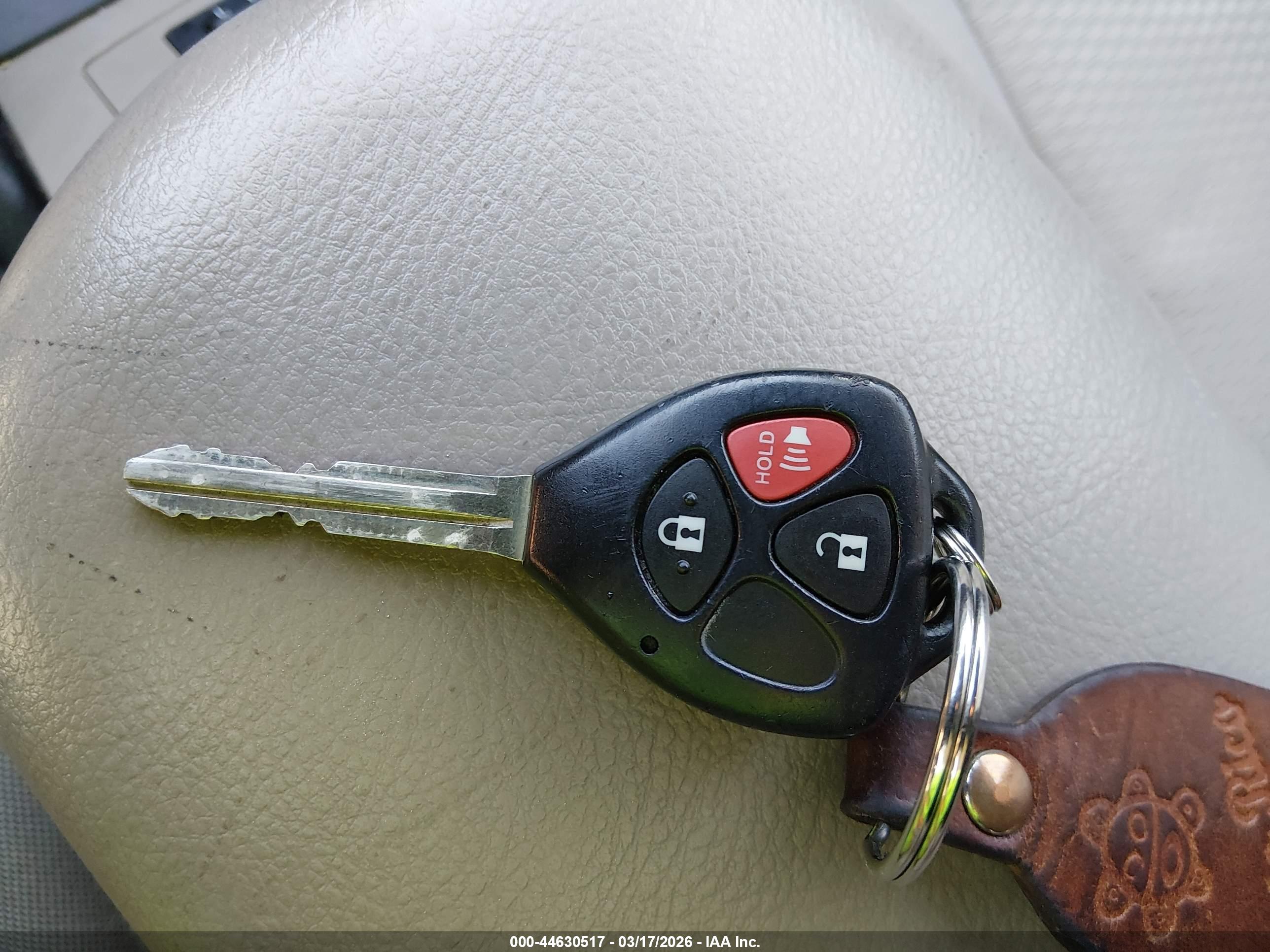TOYOTA RAV4 image 11
