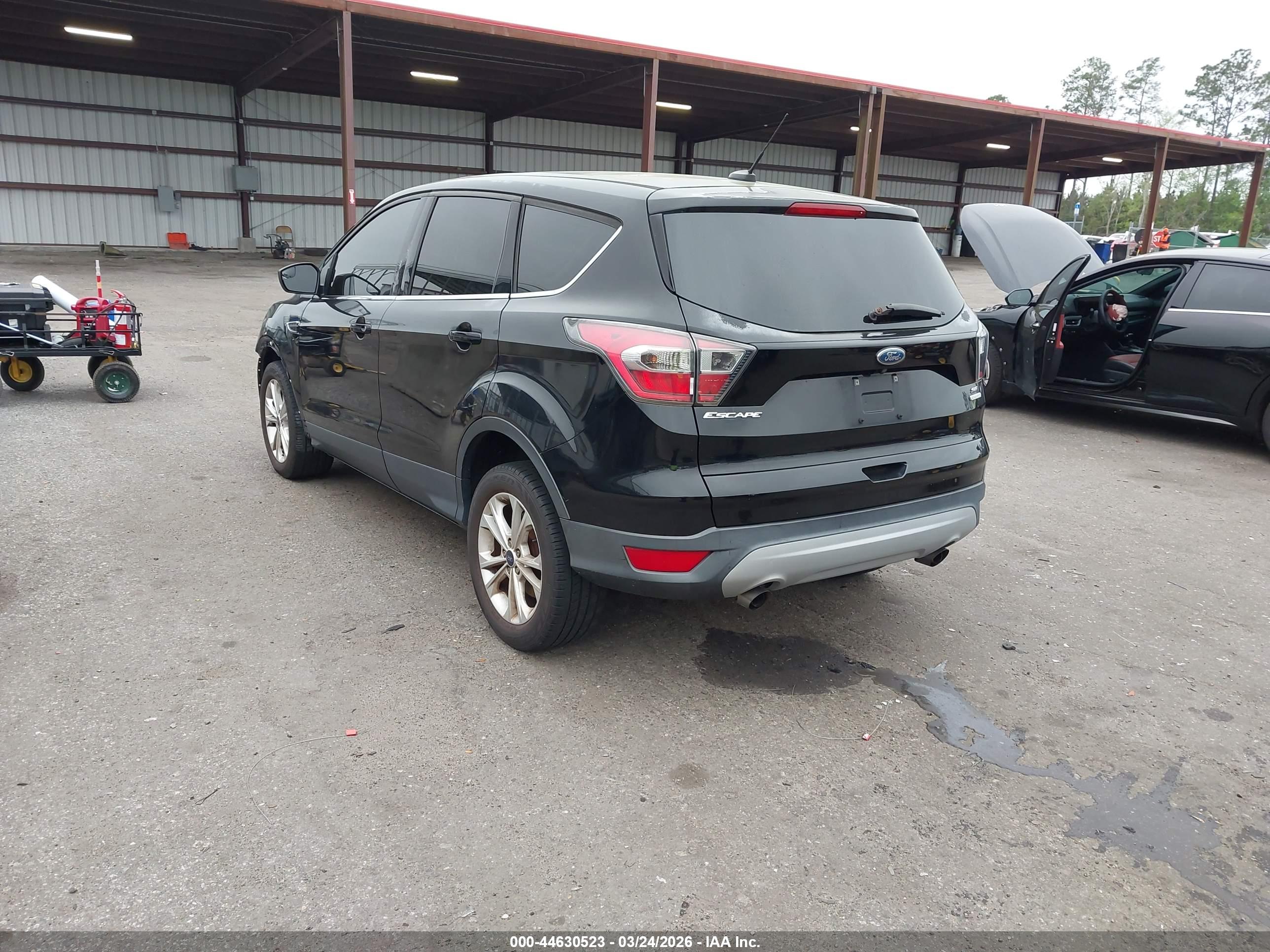 FORD ESCAPE image 3