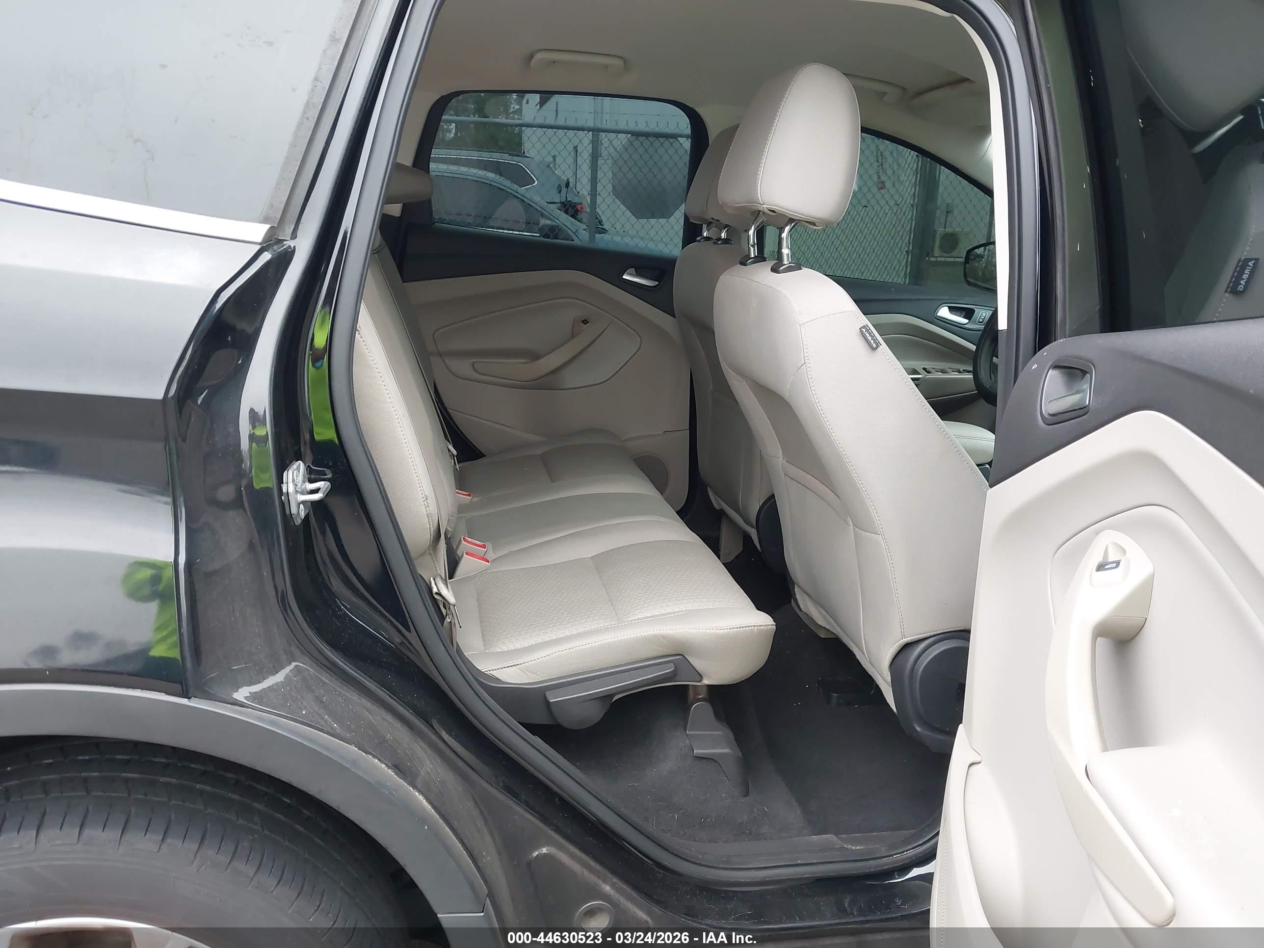 FORD ESCAPE image 8