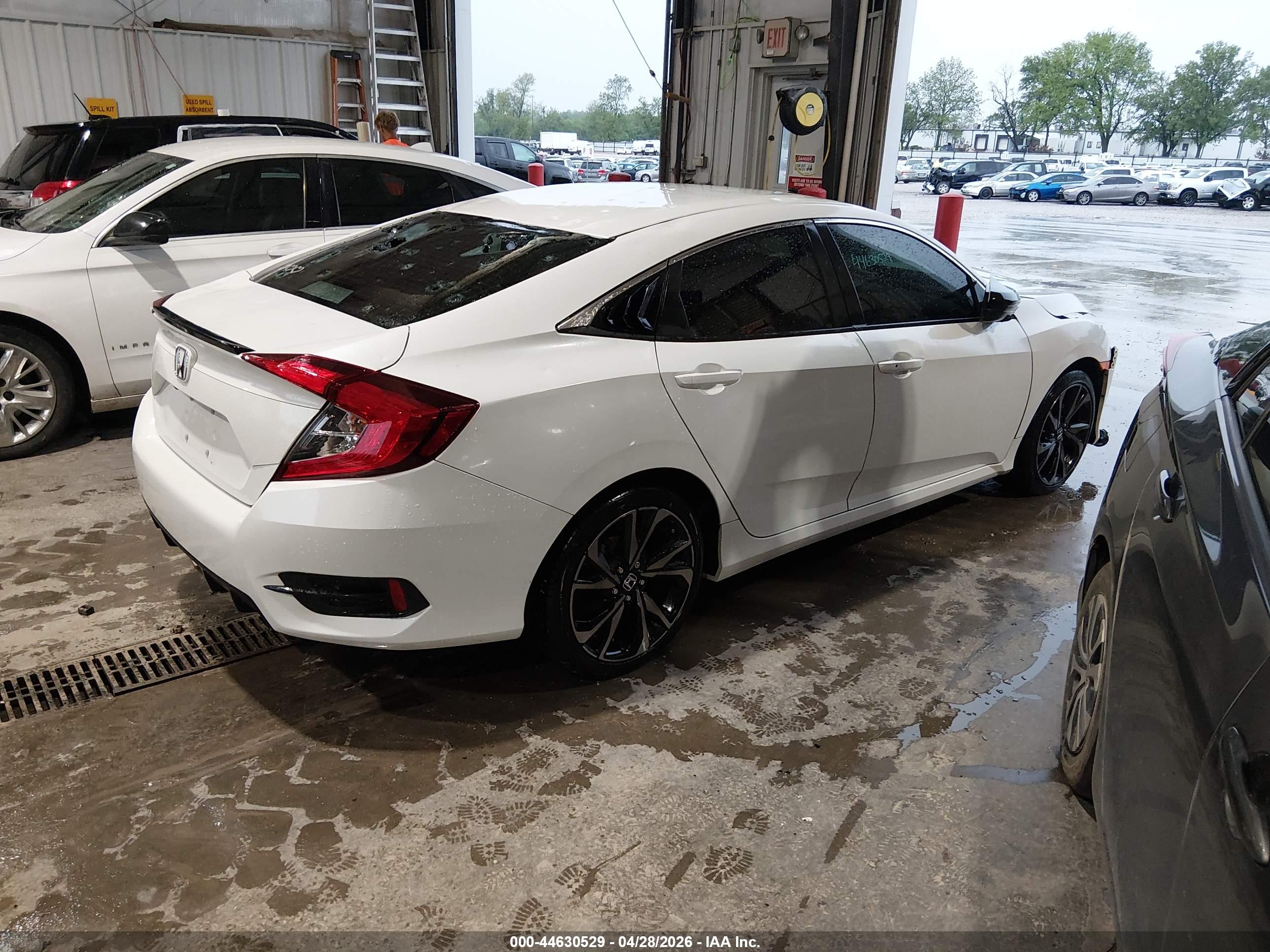 HONDA CIVIC image 4