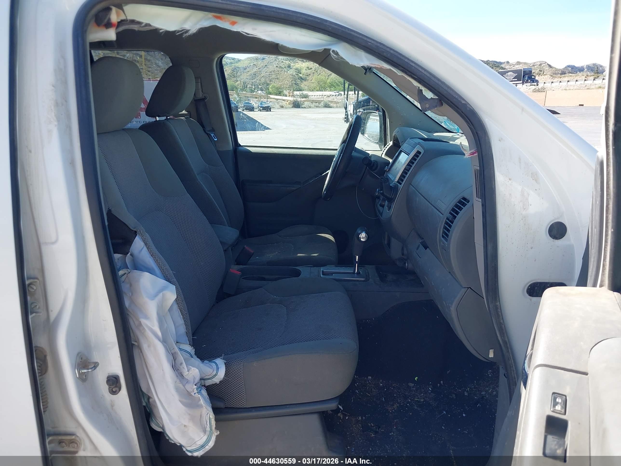 NISSAN FRONTIER image 5