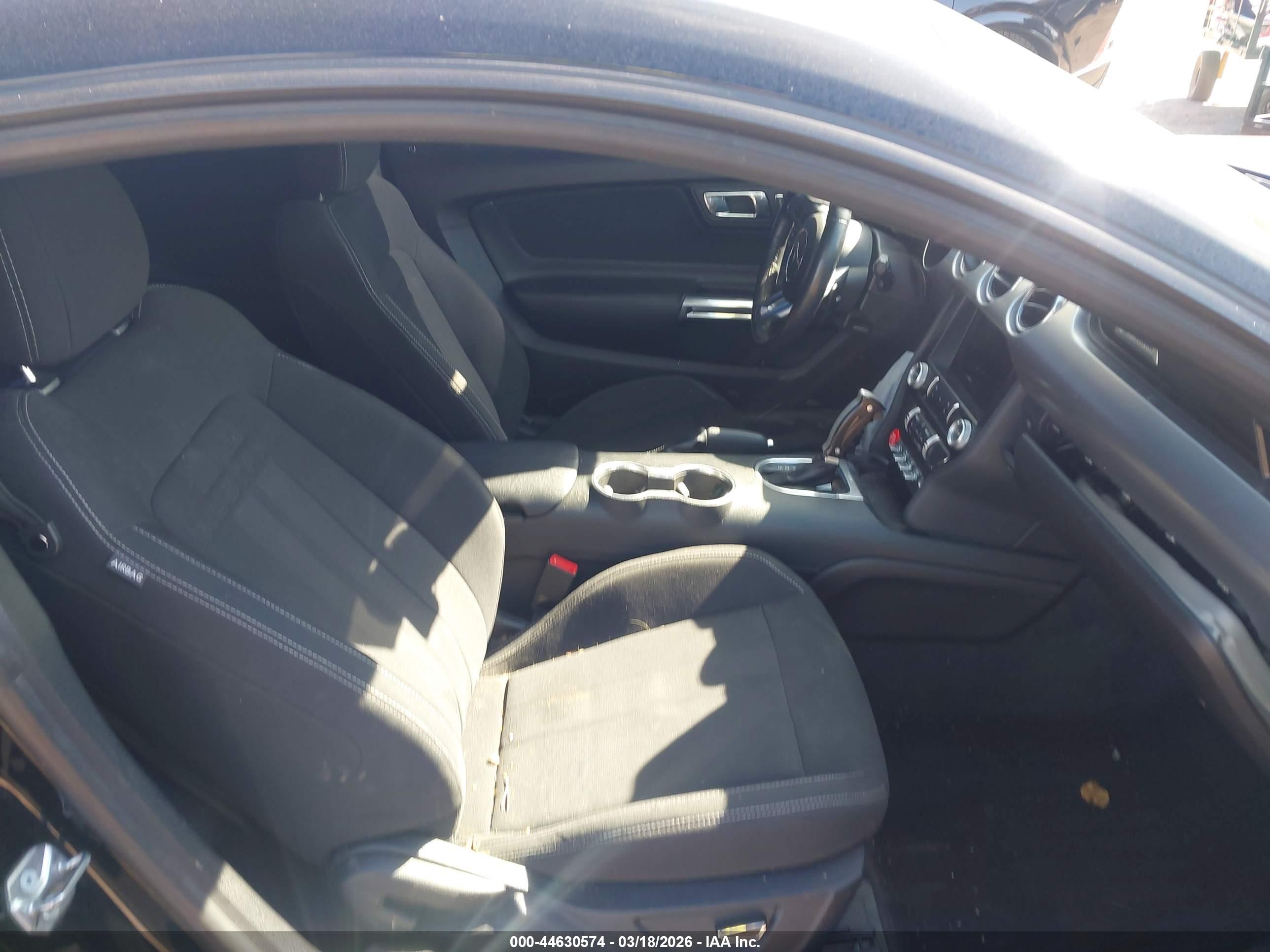 FORD MUSTANG image 5