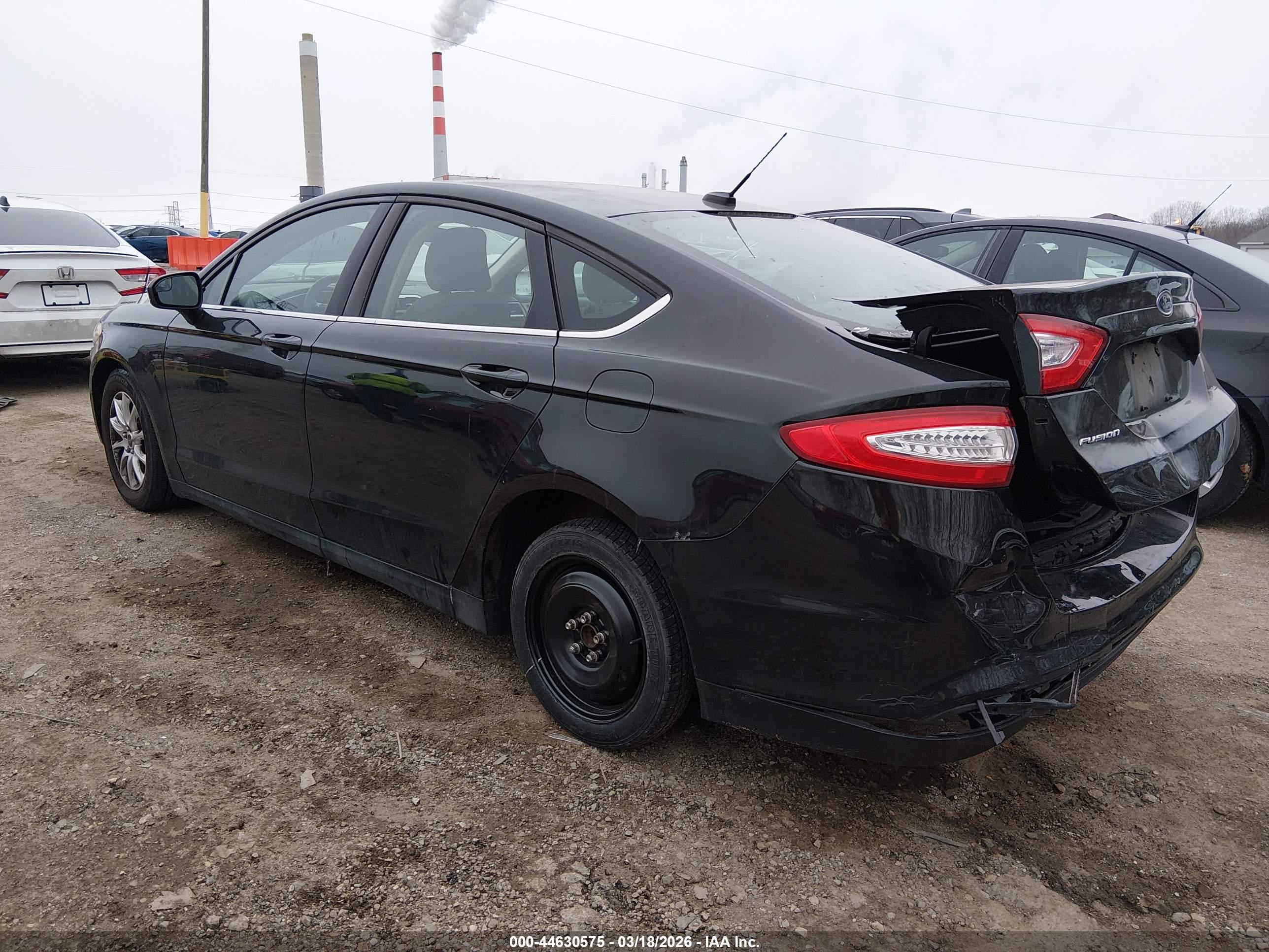 FORD FUSION image 3
