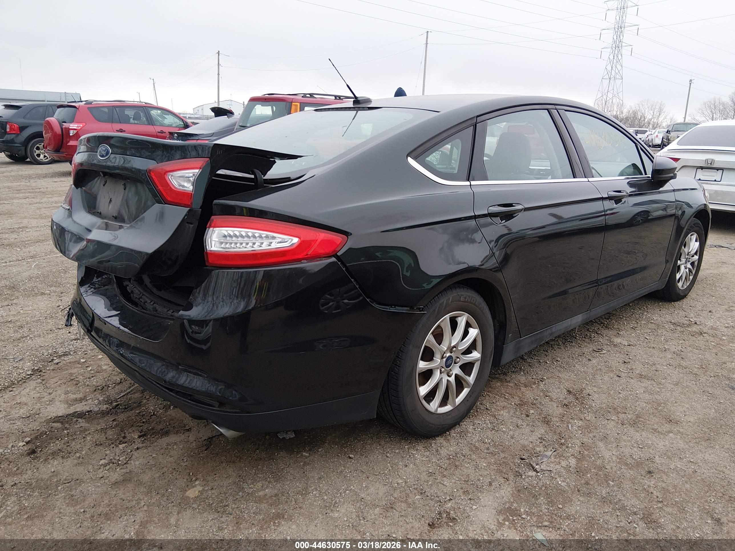 FORD FUSION image 4