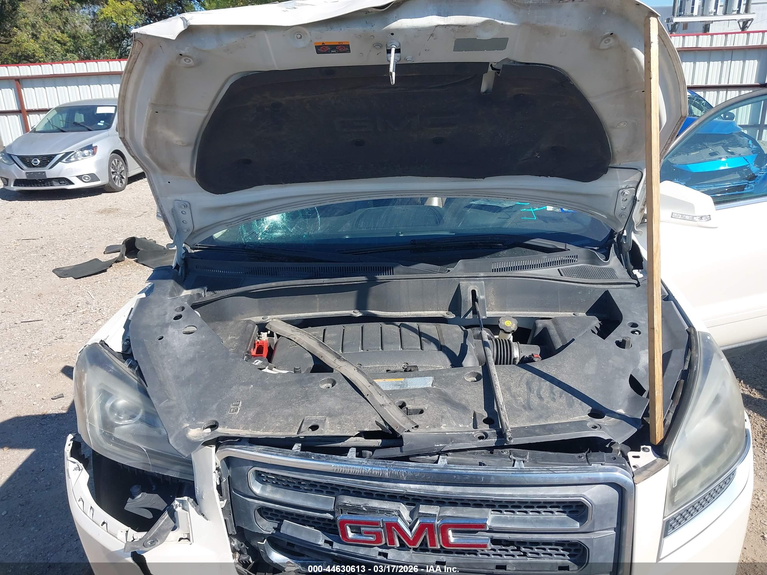 GMC ACADIA image 10