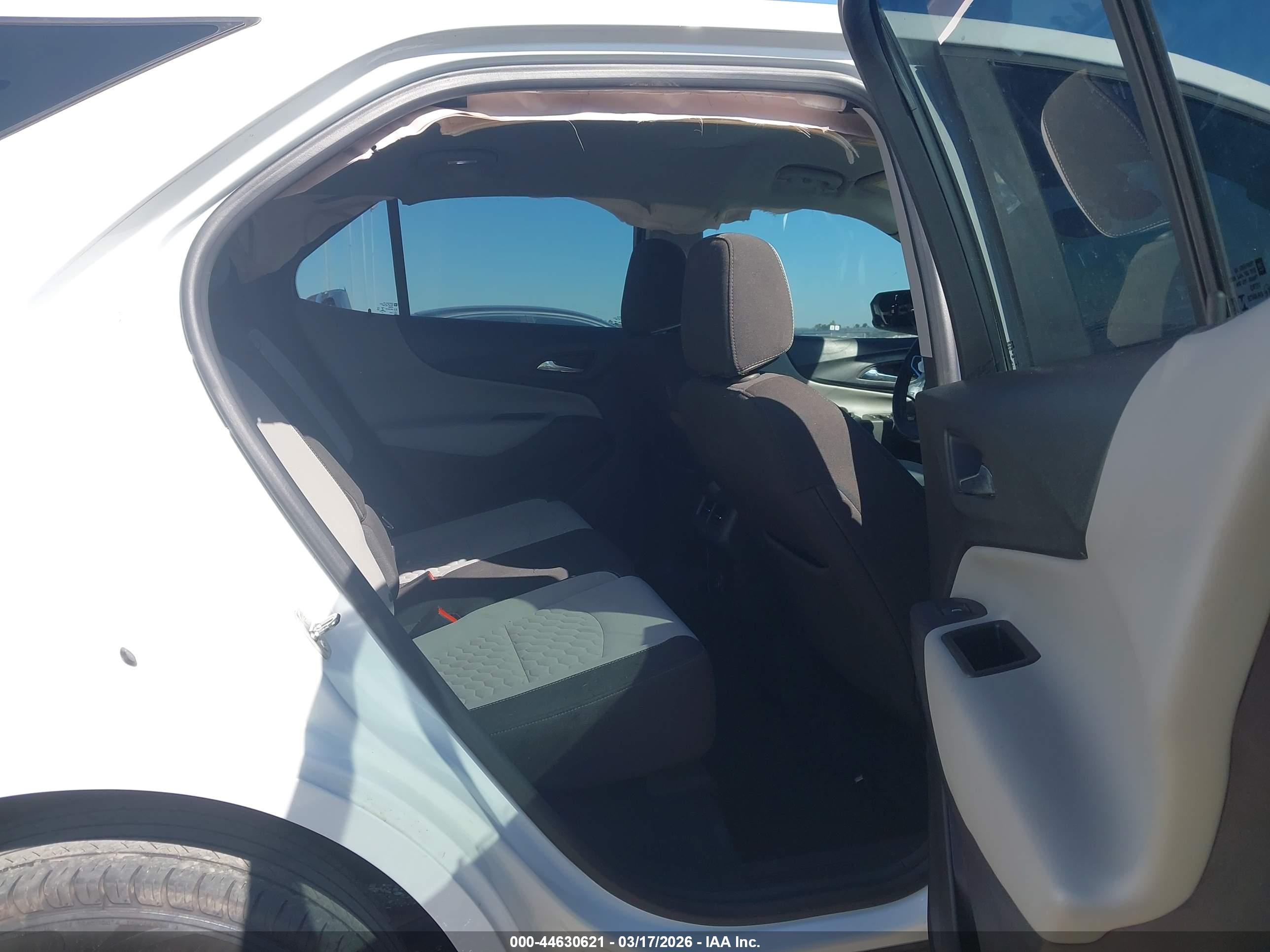 CHEVROLET EQUINOX image 8