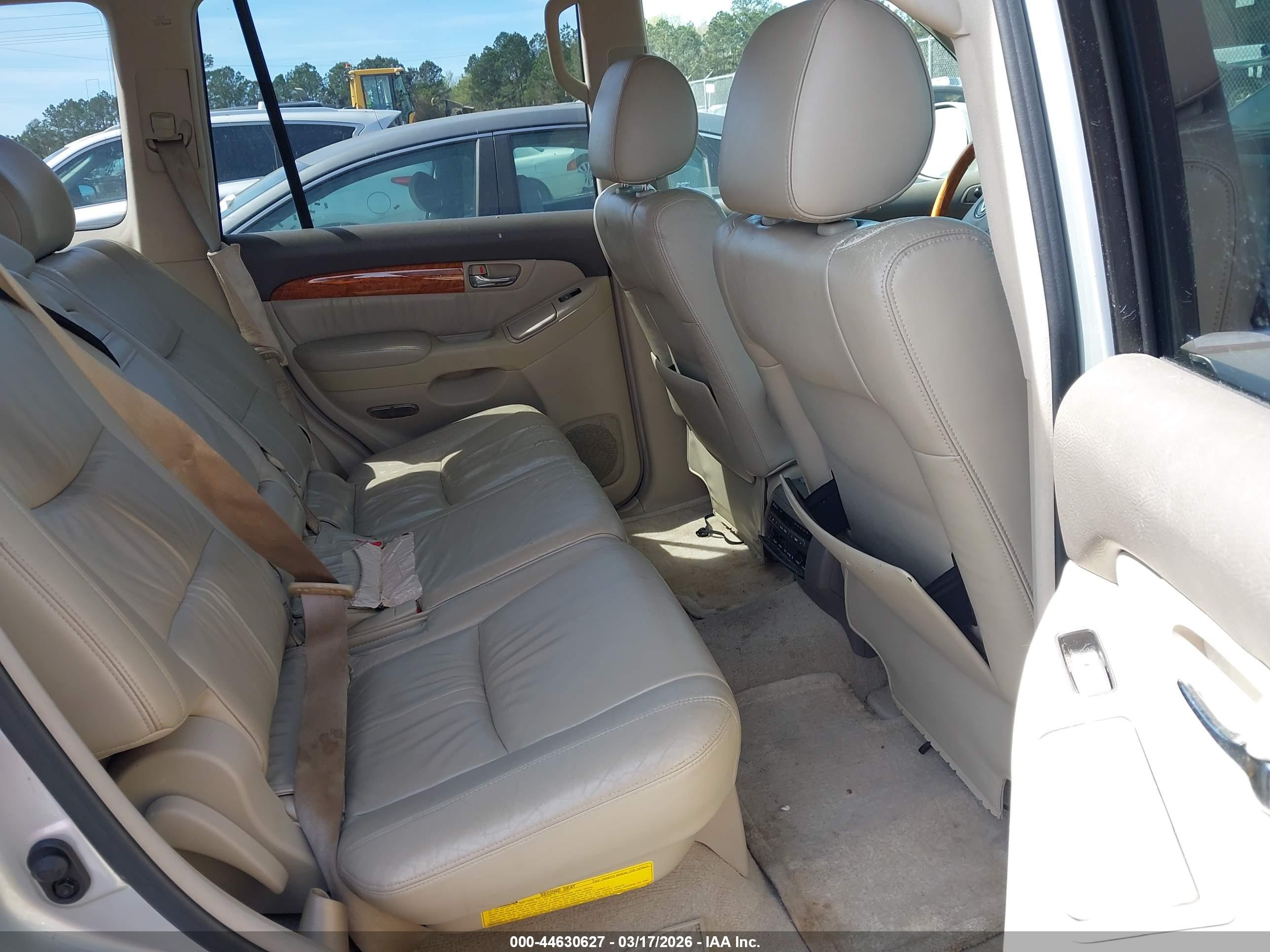 LEXUS GX image 8