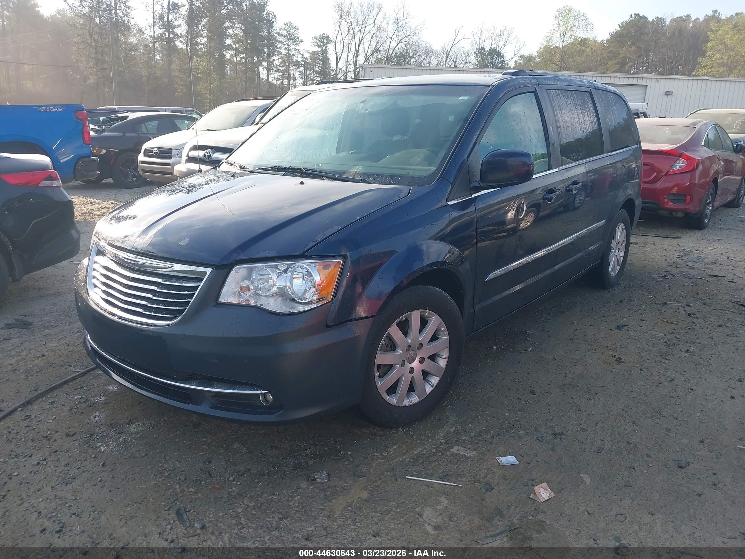 CHRYSLER TOWN image 2