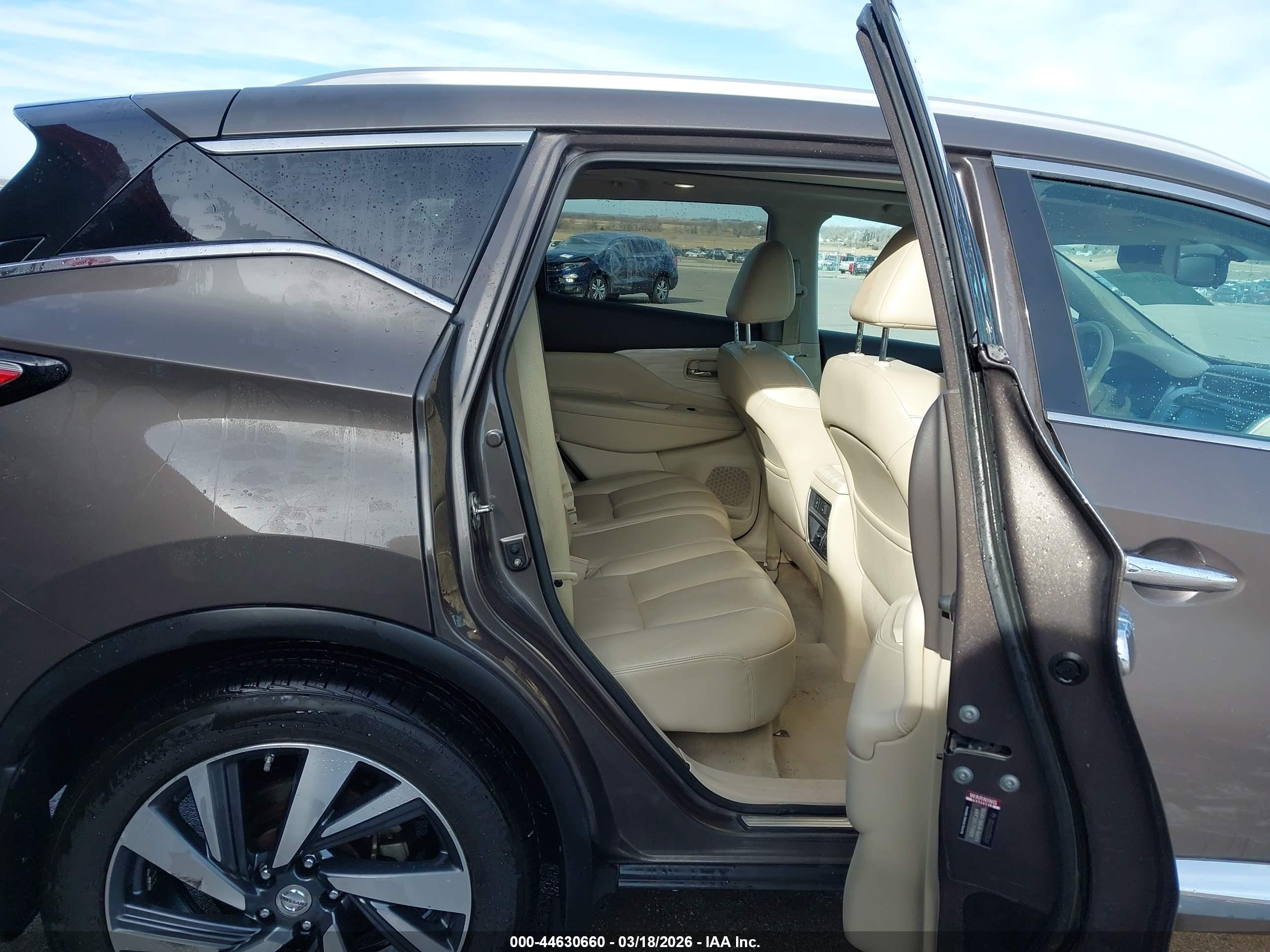 NISSAN MURANO image 8