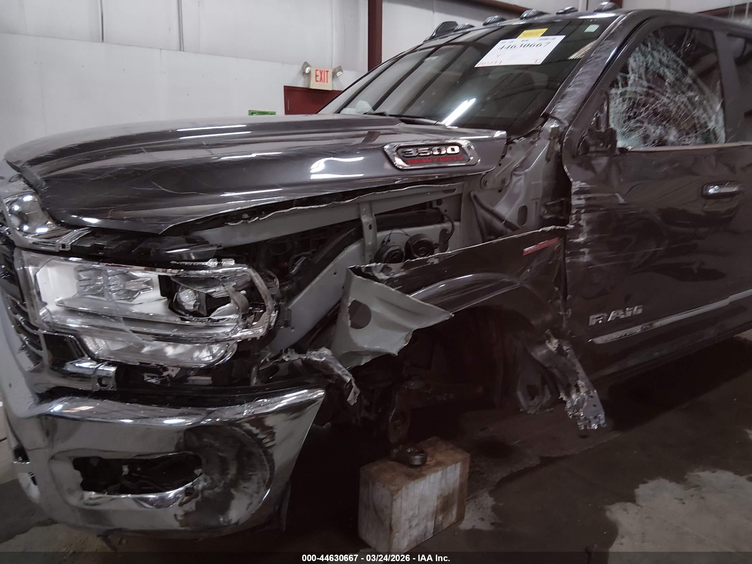 RAM 3500 image 6