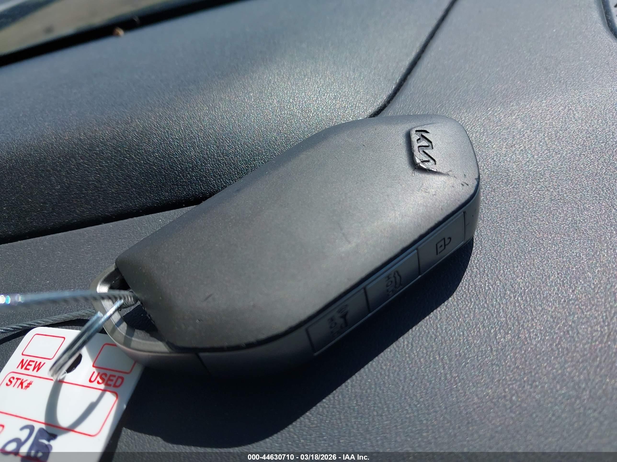 KIA K4 image 11