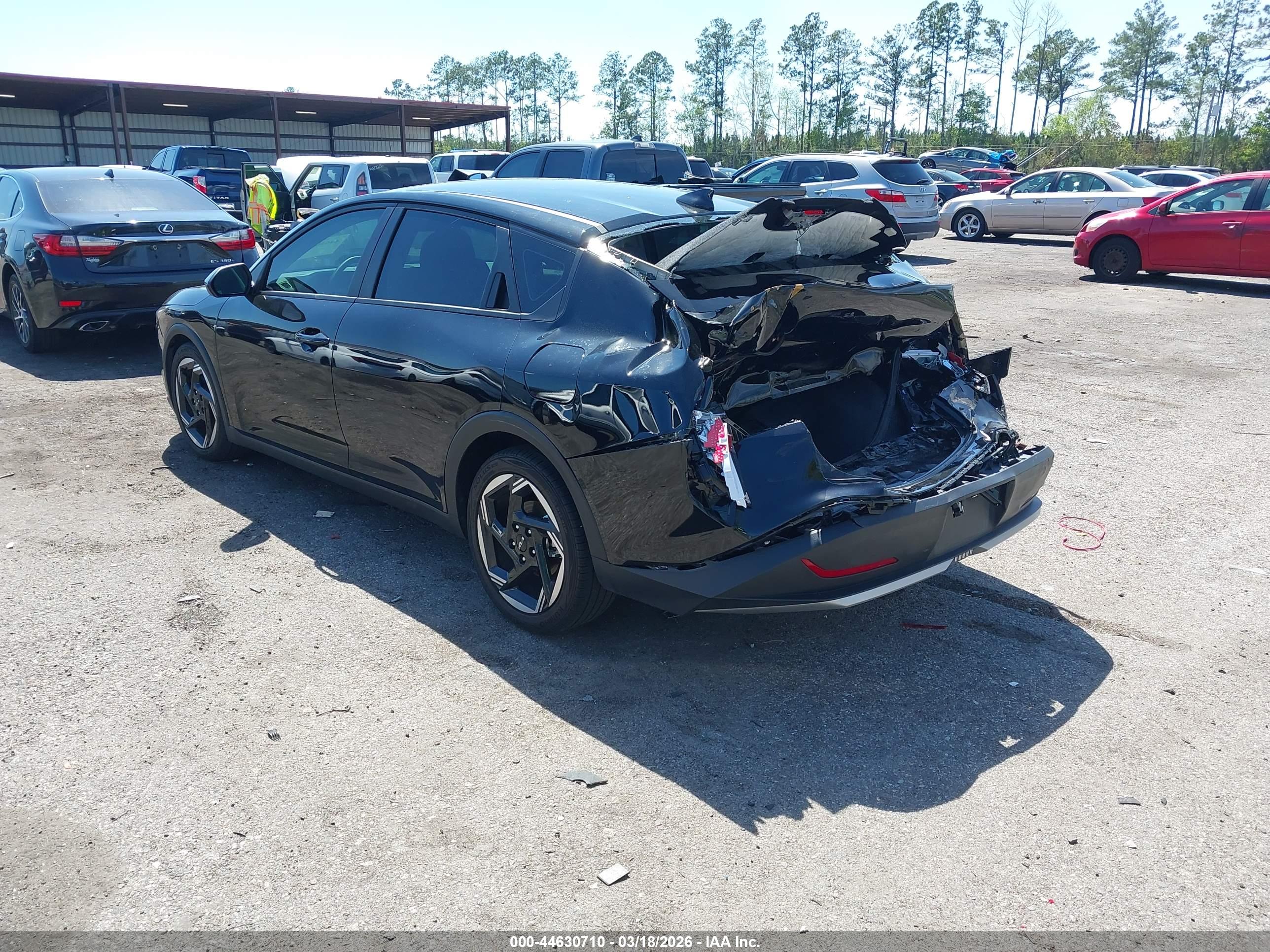 KIA K4 image 3