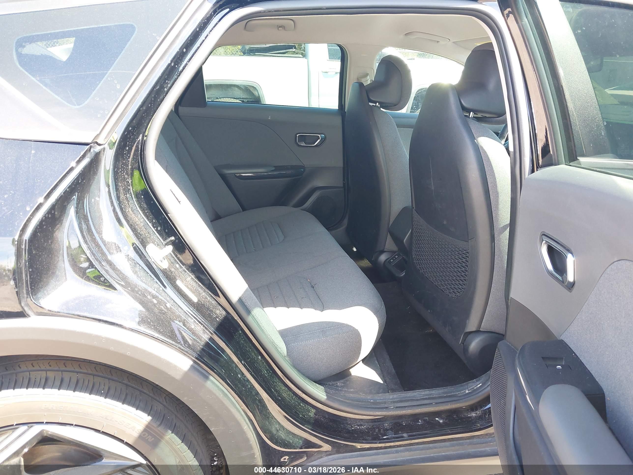 KIA K4 image 8