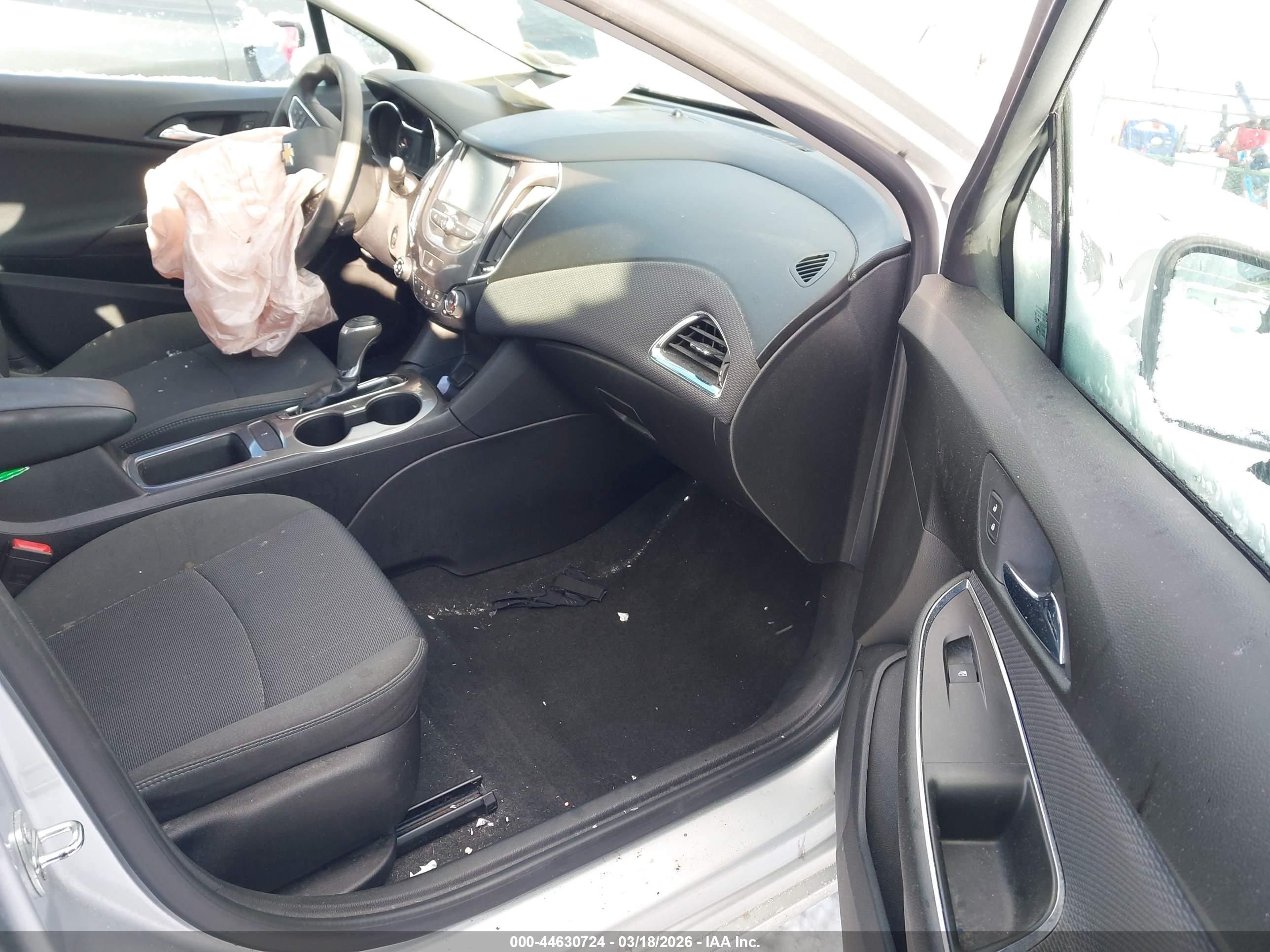CHEVROLET CRUZE image 5