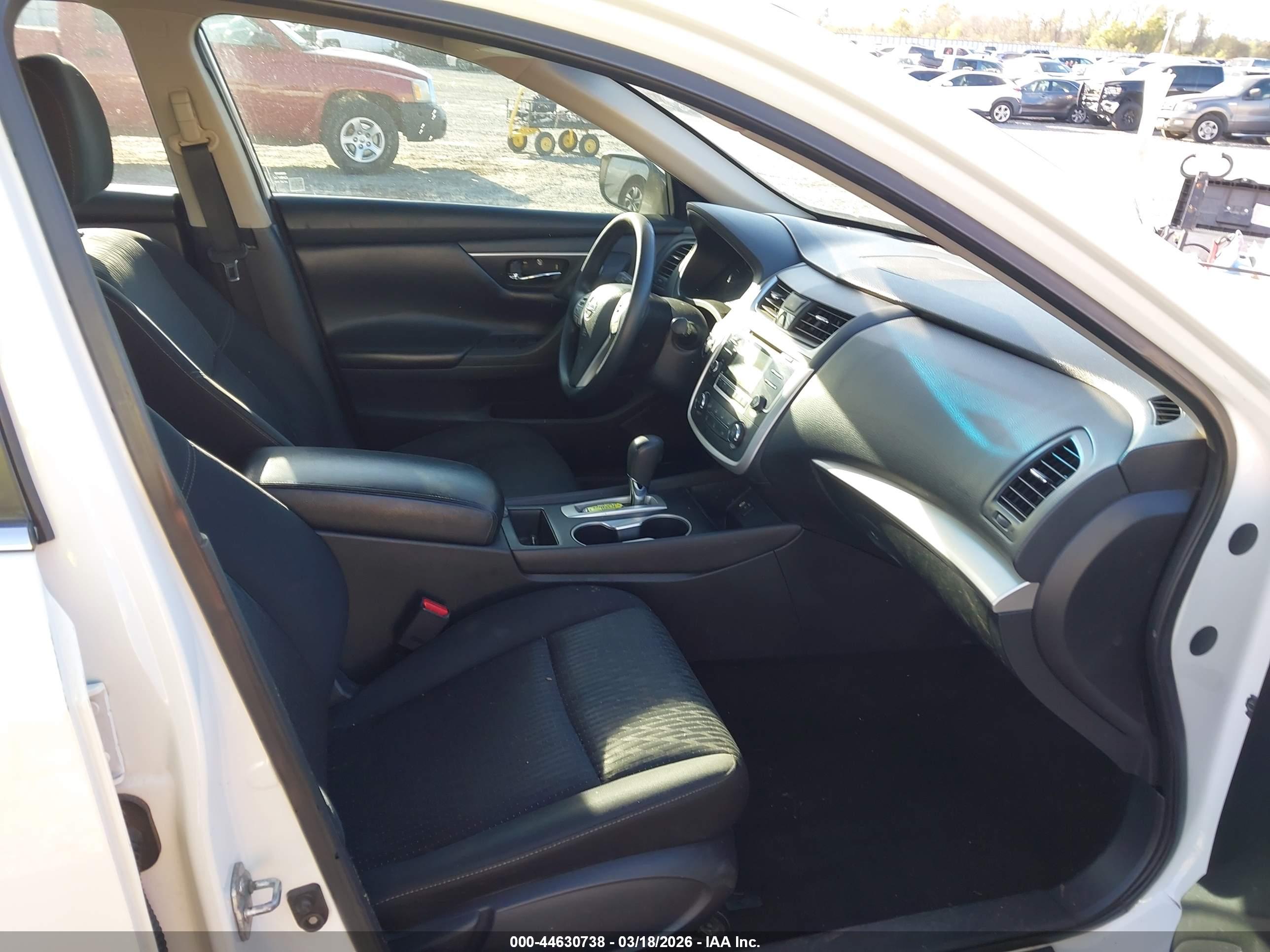 NISSAN ALTIMA image 5