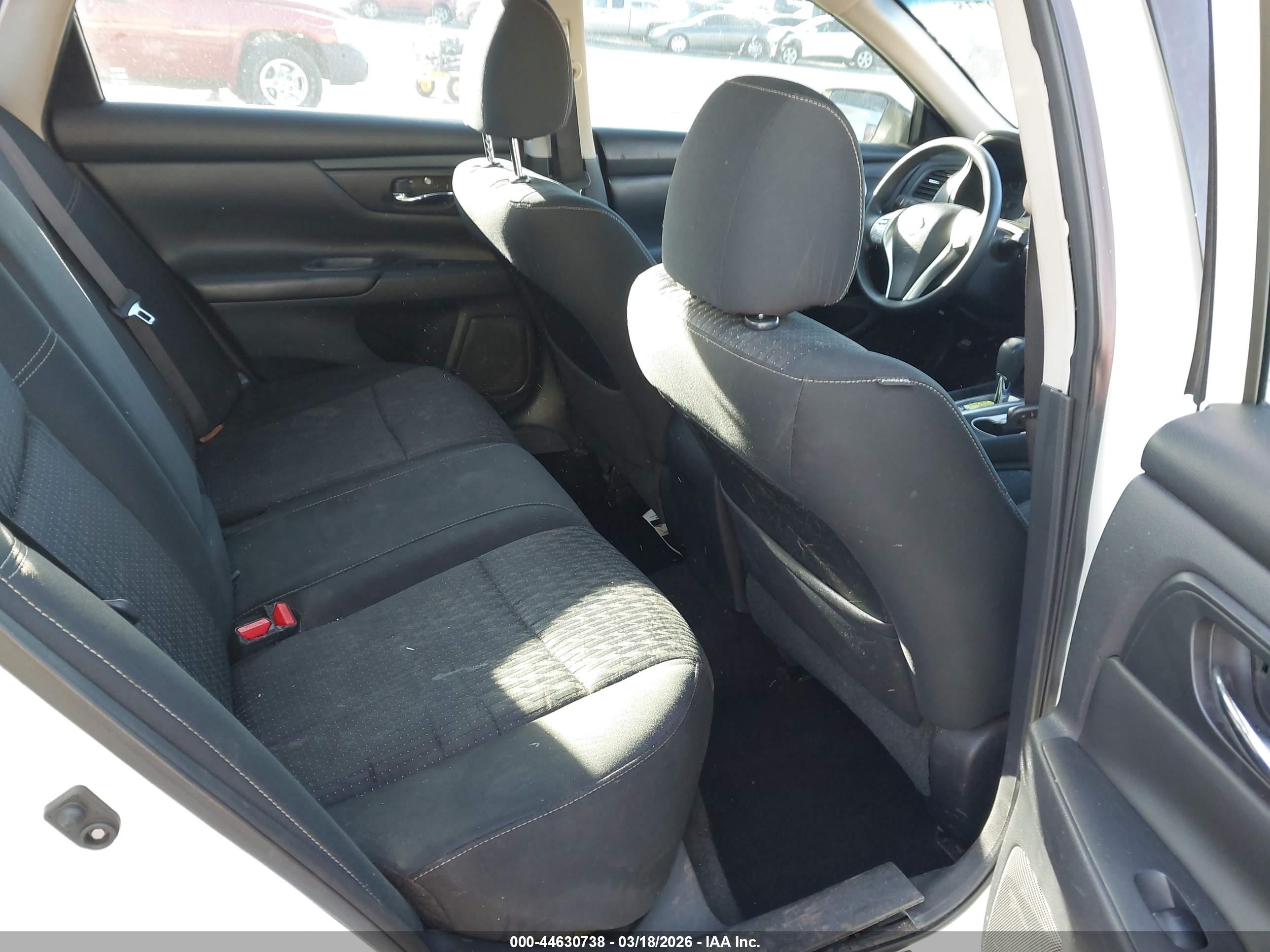 NISSAN ALTIMA image 8