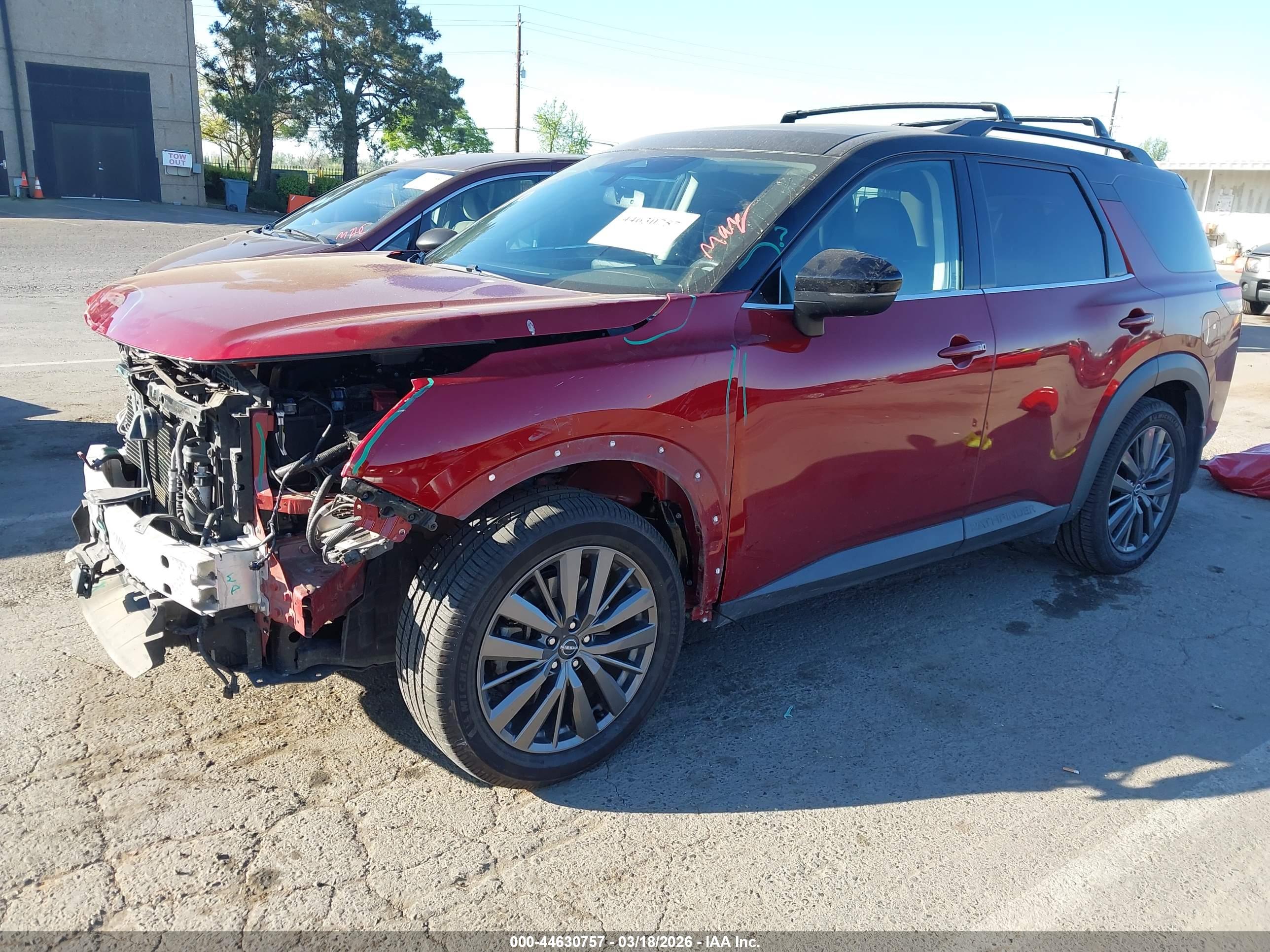 NISSAN PATHFINDER image 2