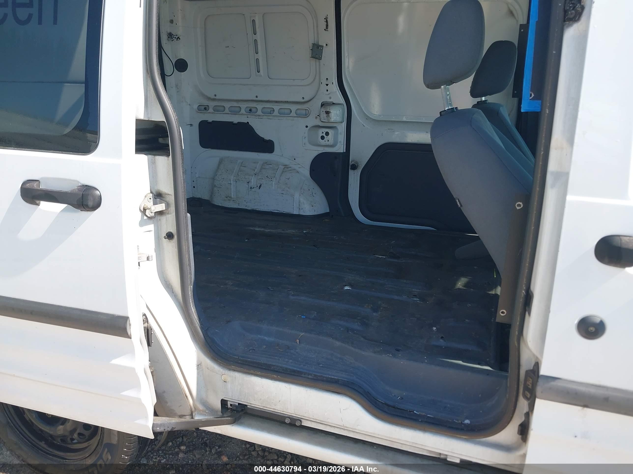 FORD TRANSIT image 8