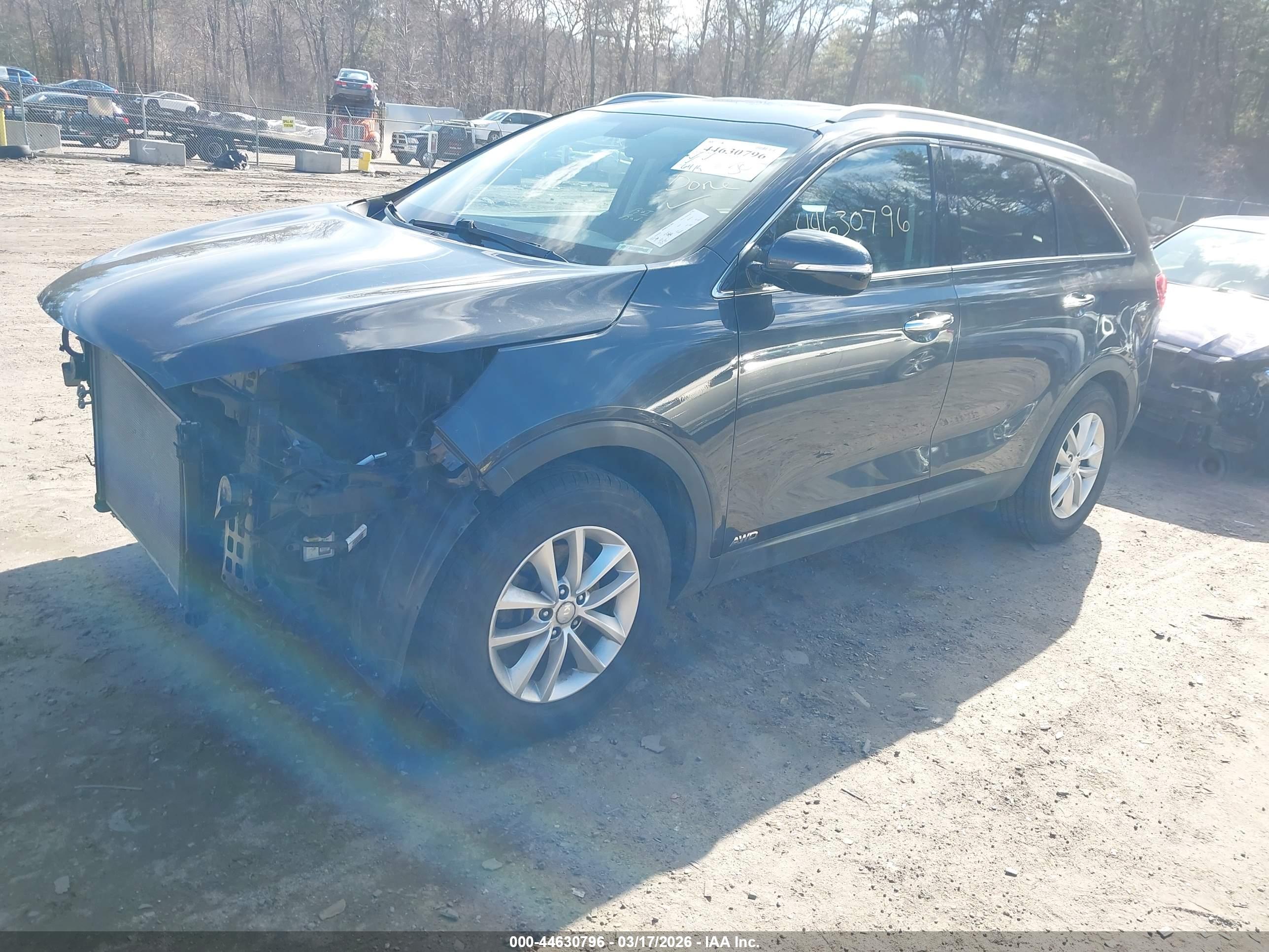 KIA SORENTO image 2