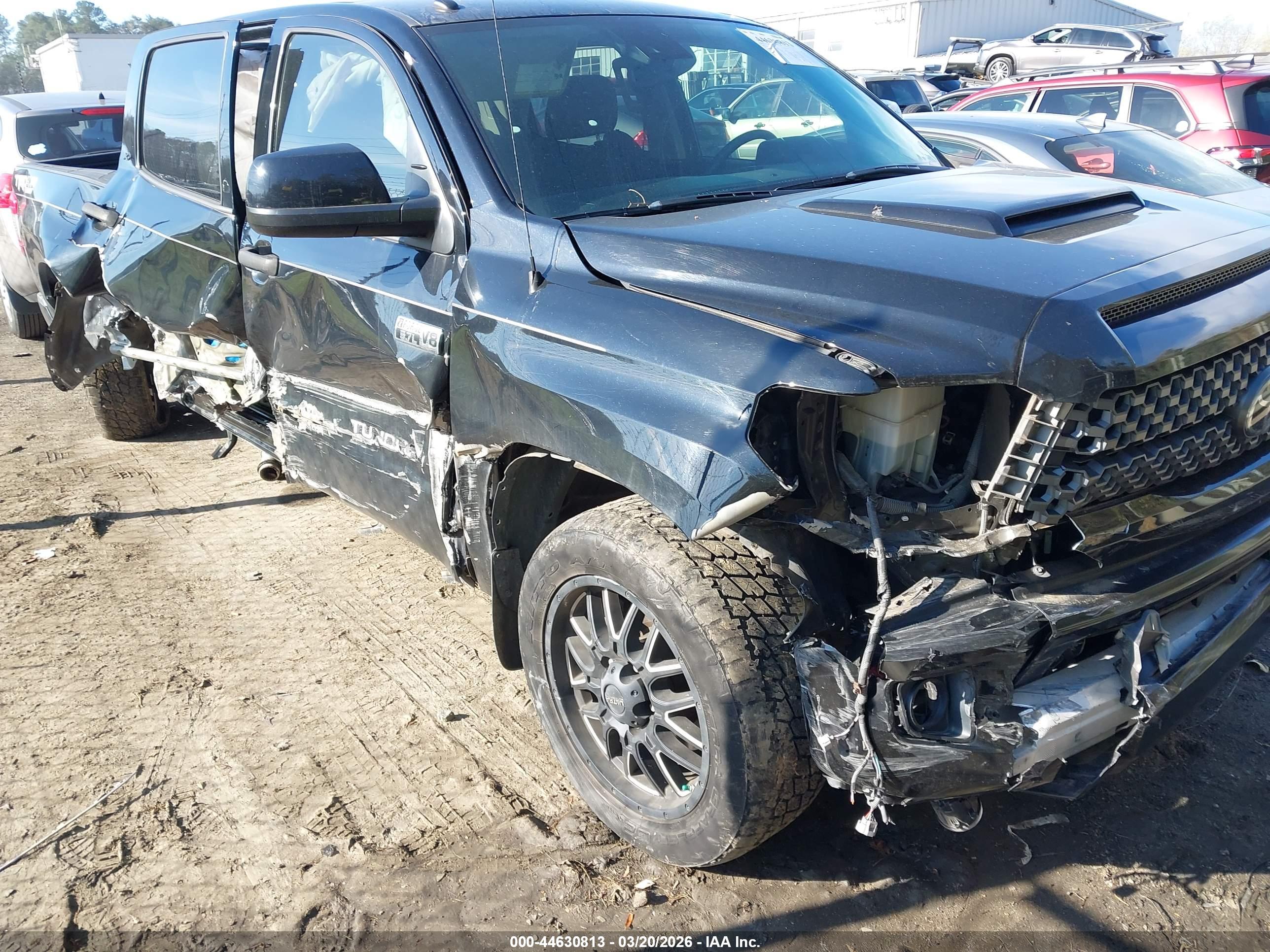 TOYOTA TUNDRA image 6