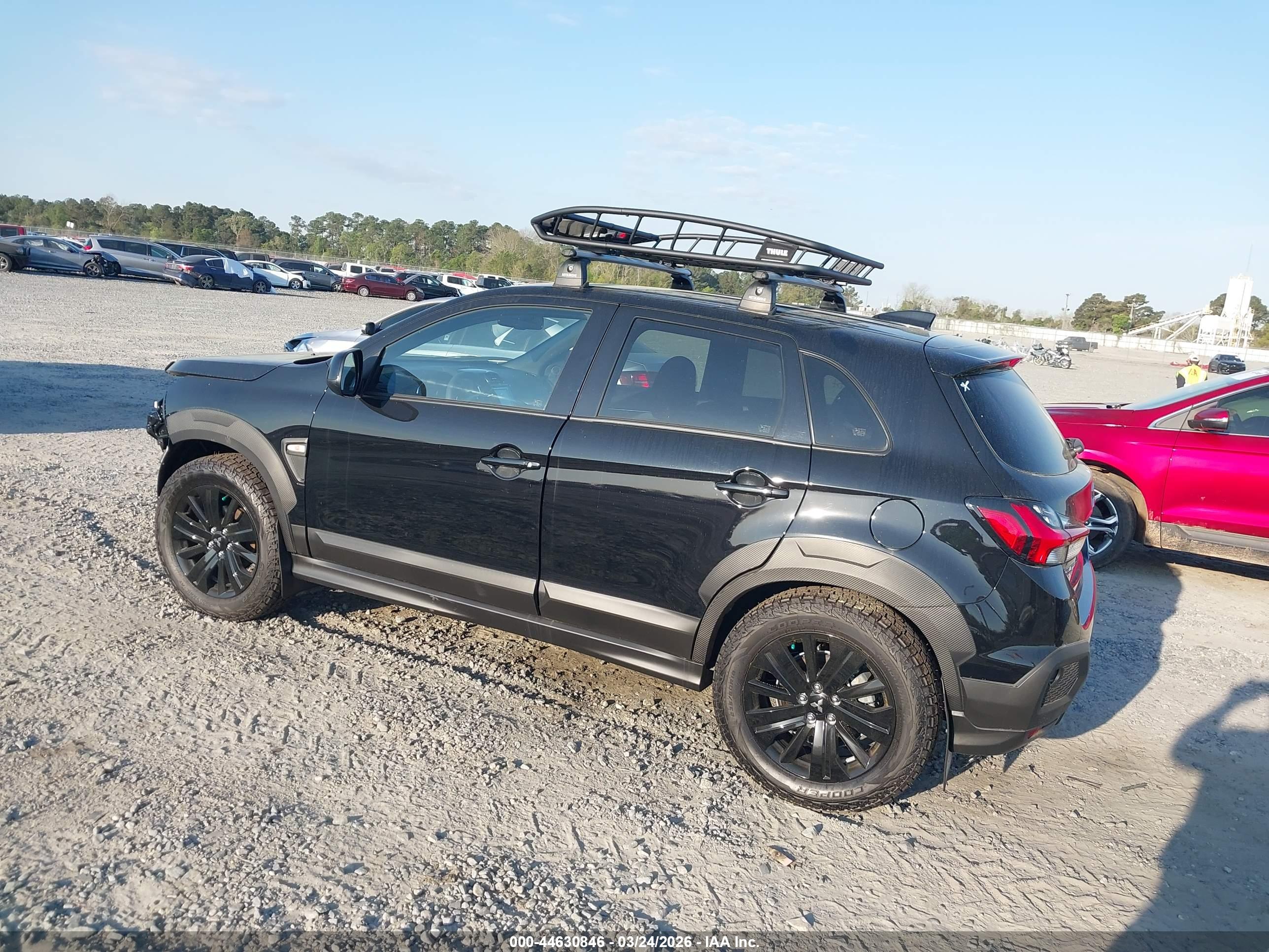 MITSUBISHI OUTLANDER image 3