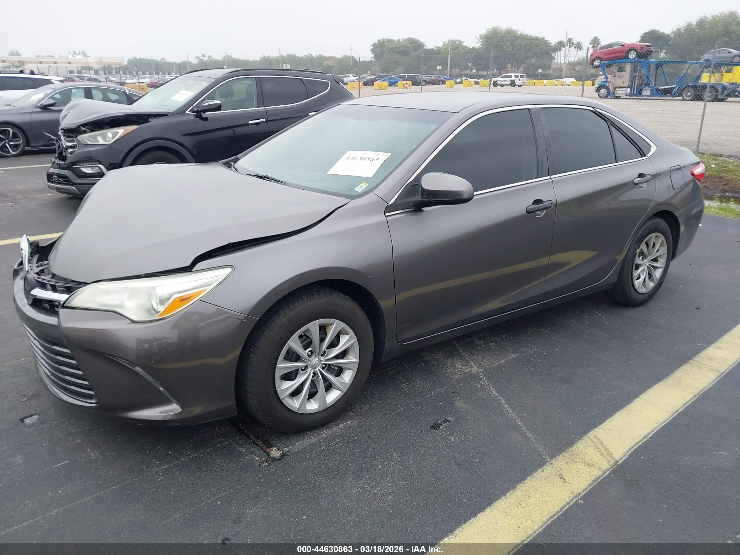 TOYOTA CAMRY image 2