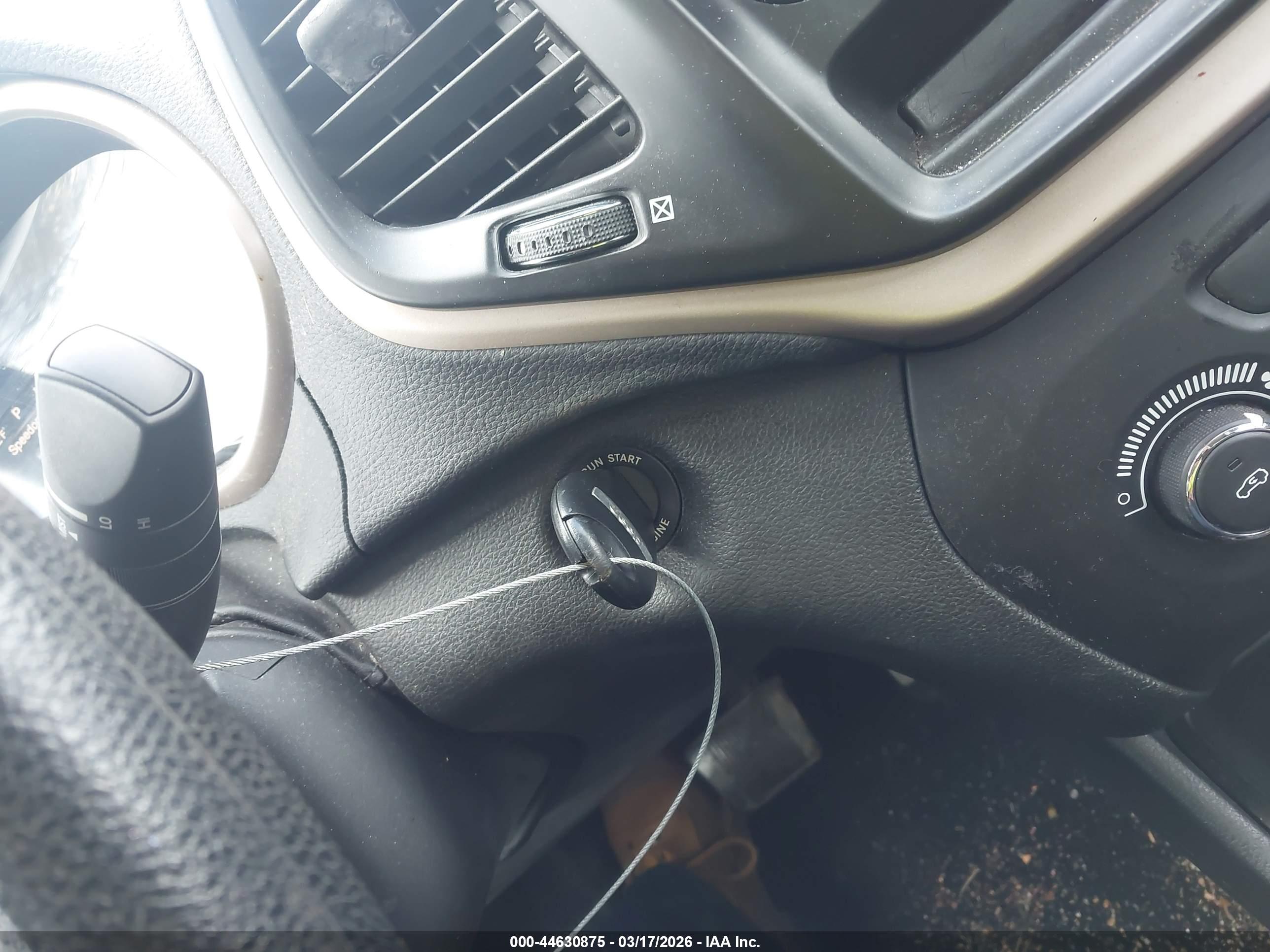 JEEP CHEROKEE image 11