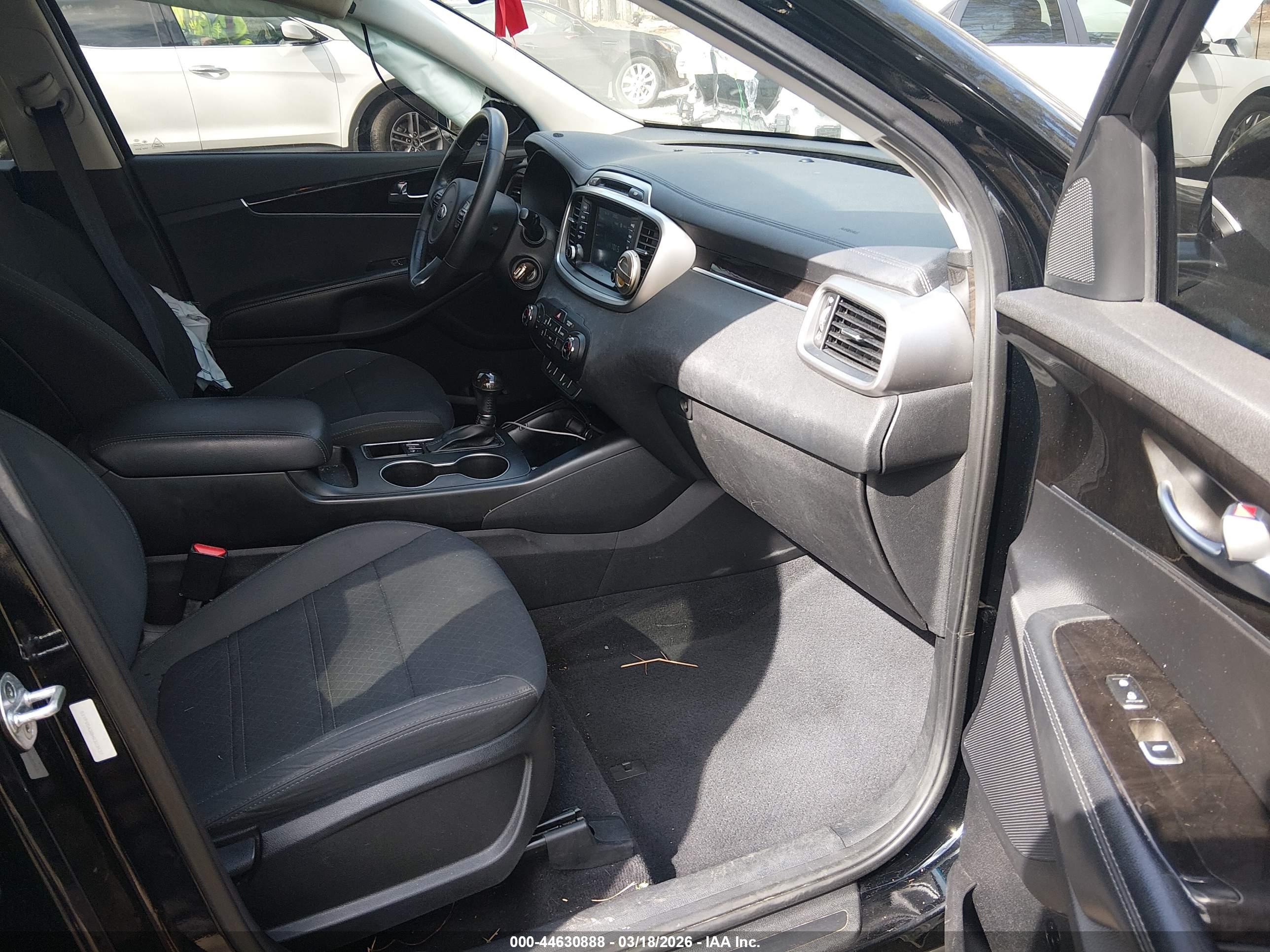 KIA SORENTO image 5