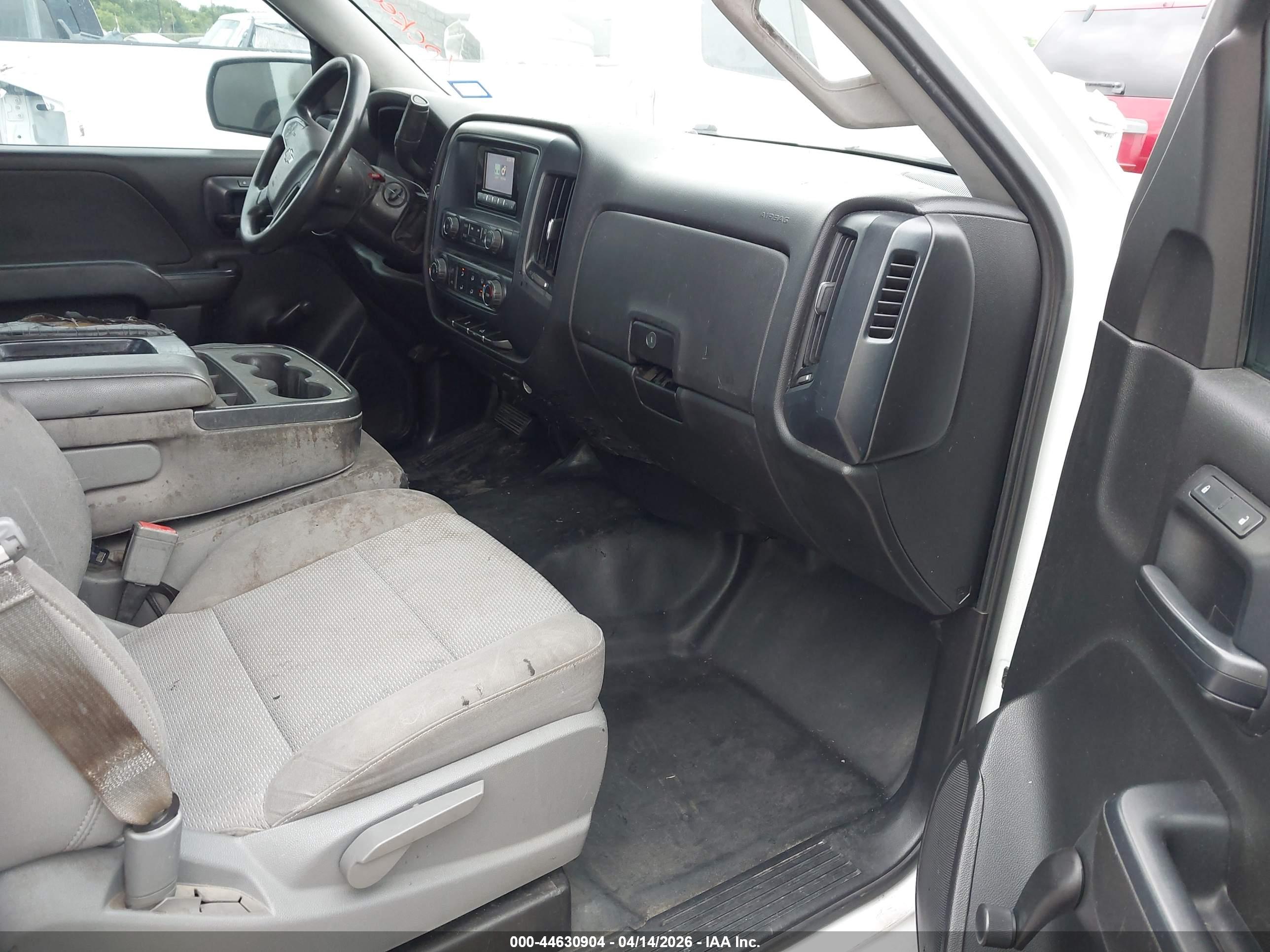 CHEVROLET SILVERADO image 5