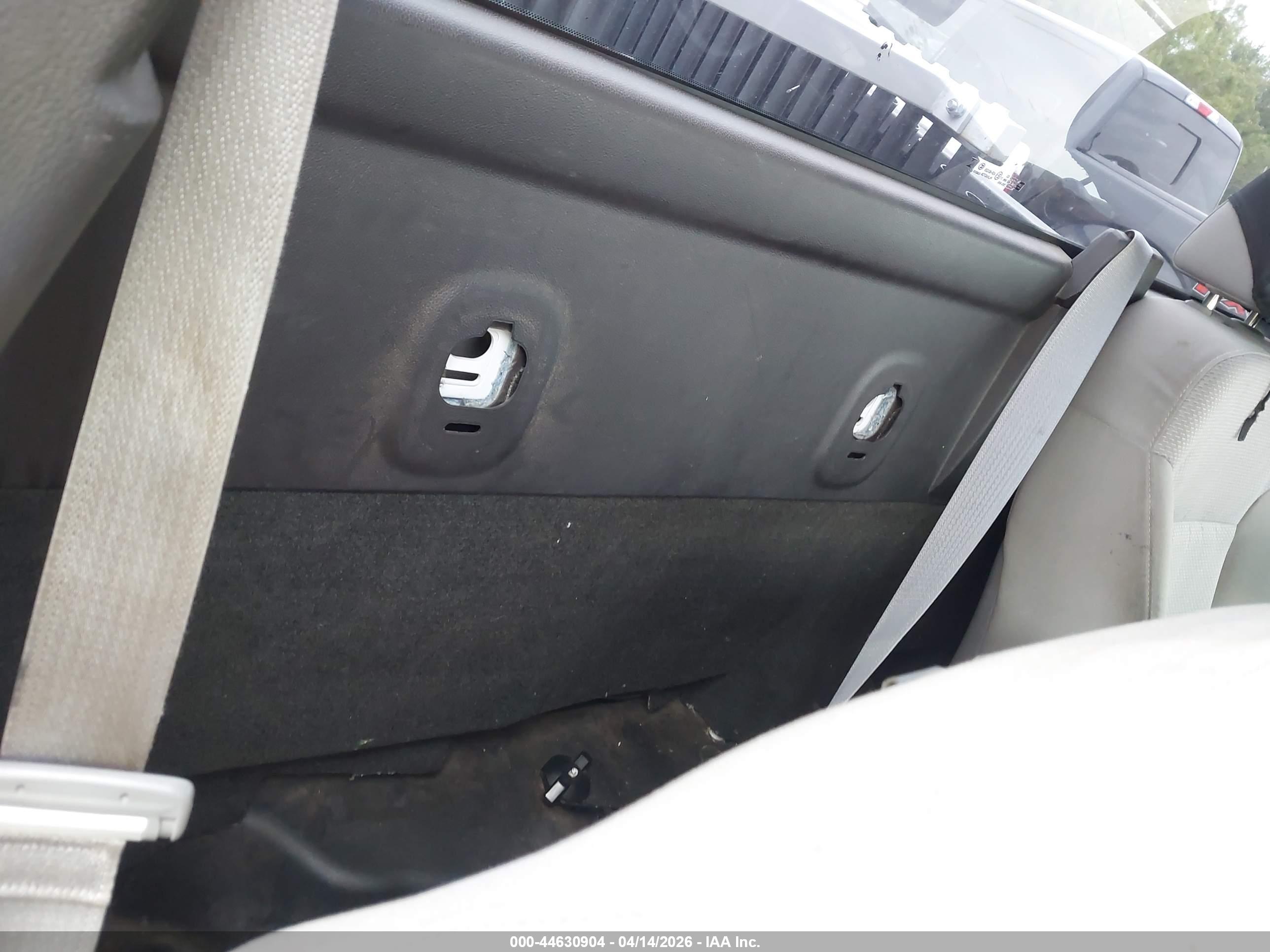 CHEVROLET SILVERADO image 8