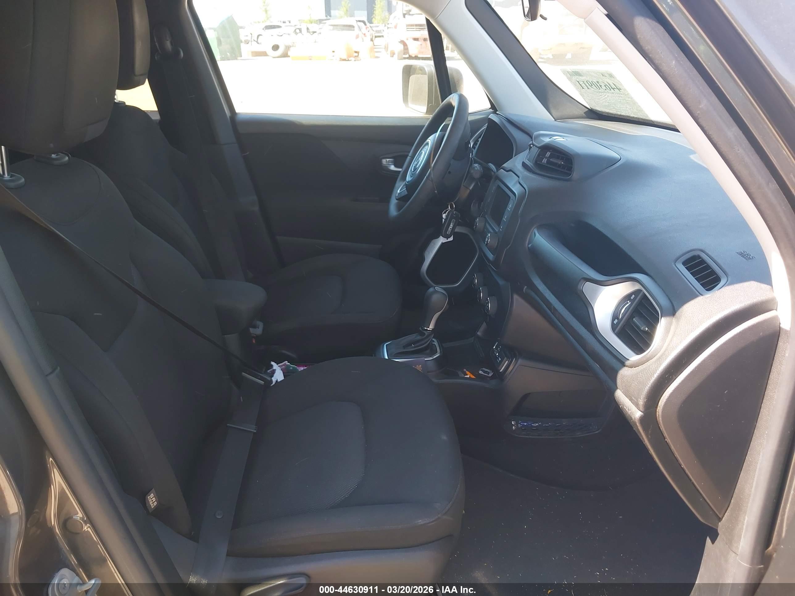 JEEP RENEGADE image 5