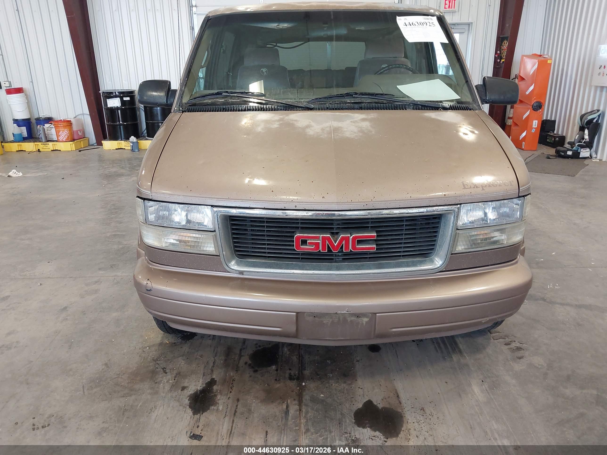 GMC SAFARI image 6