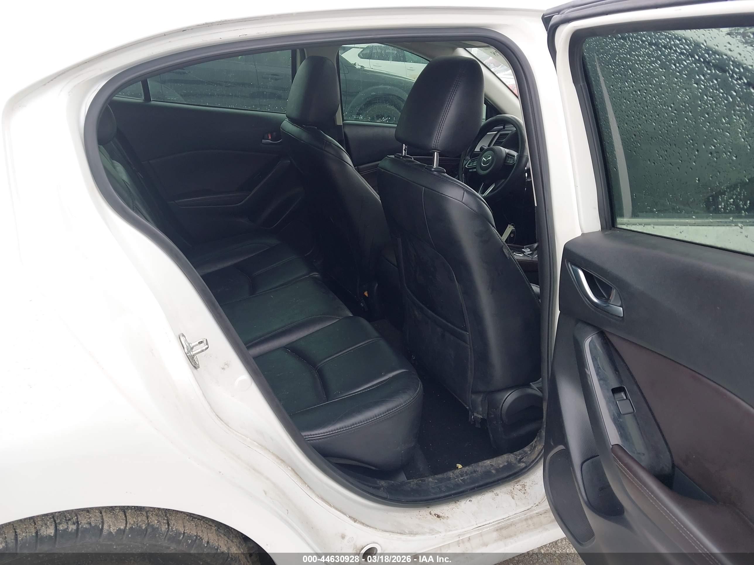 MAZDA MAZDA3 image 8