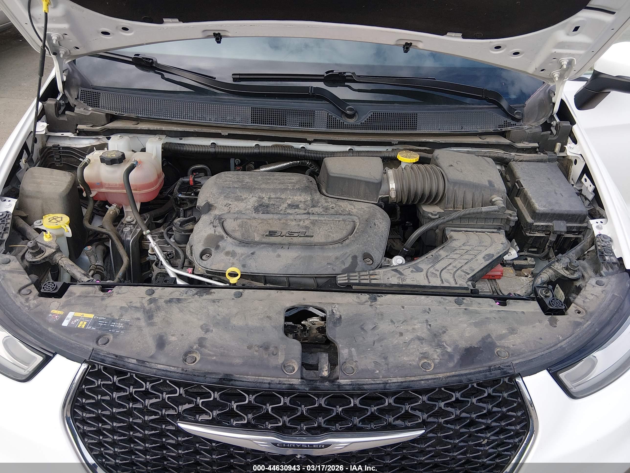 CHRYSLER PACIFICA image 10