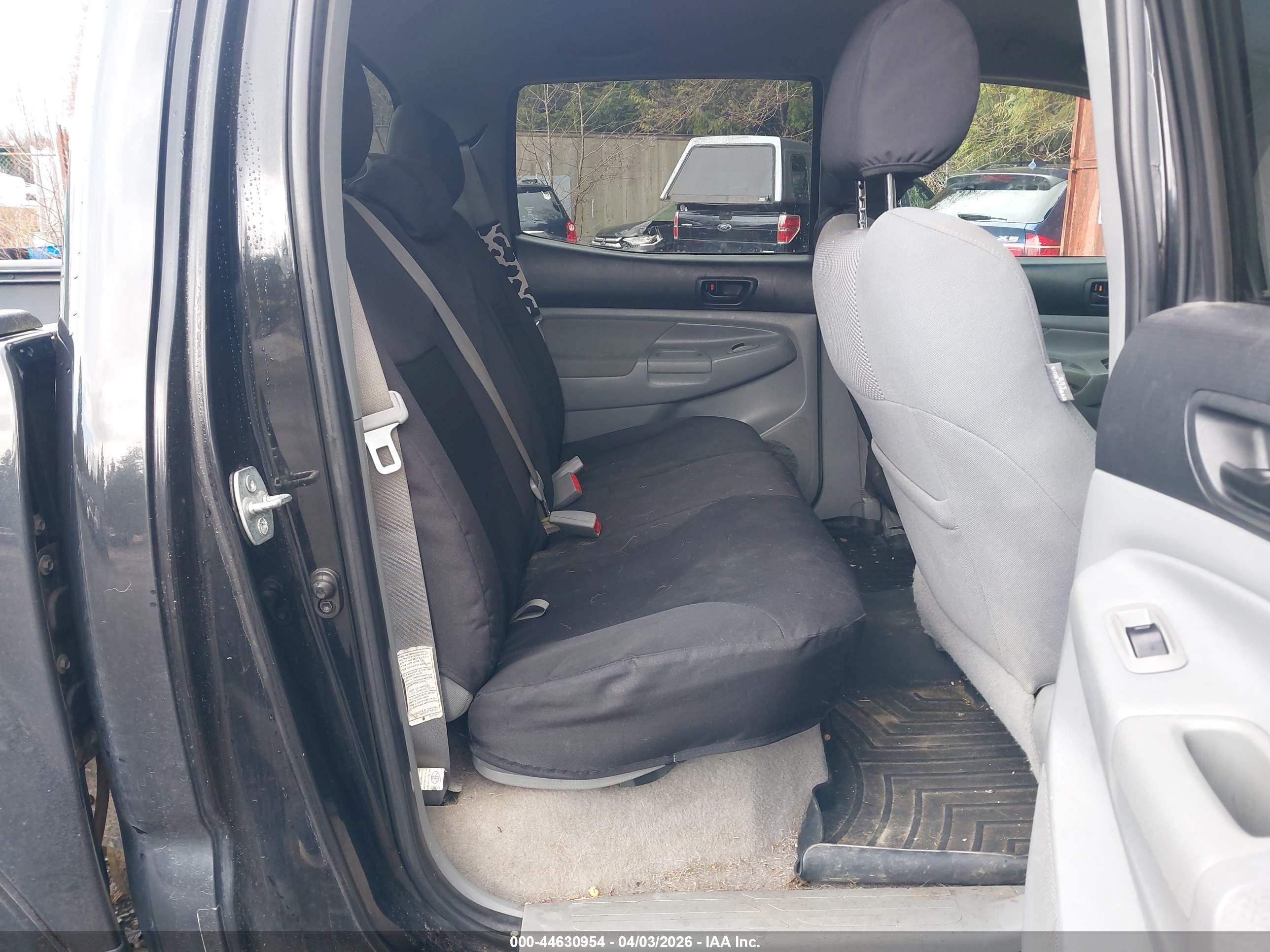 TOYOTA TACOMA image 8