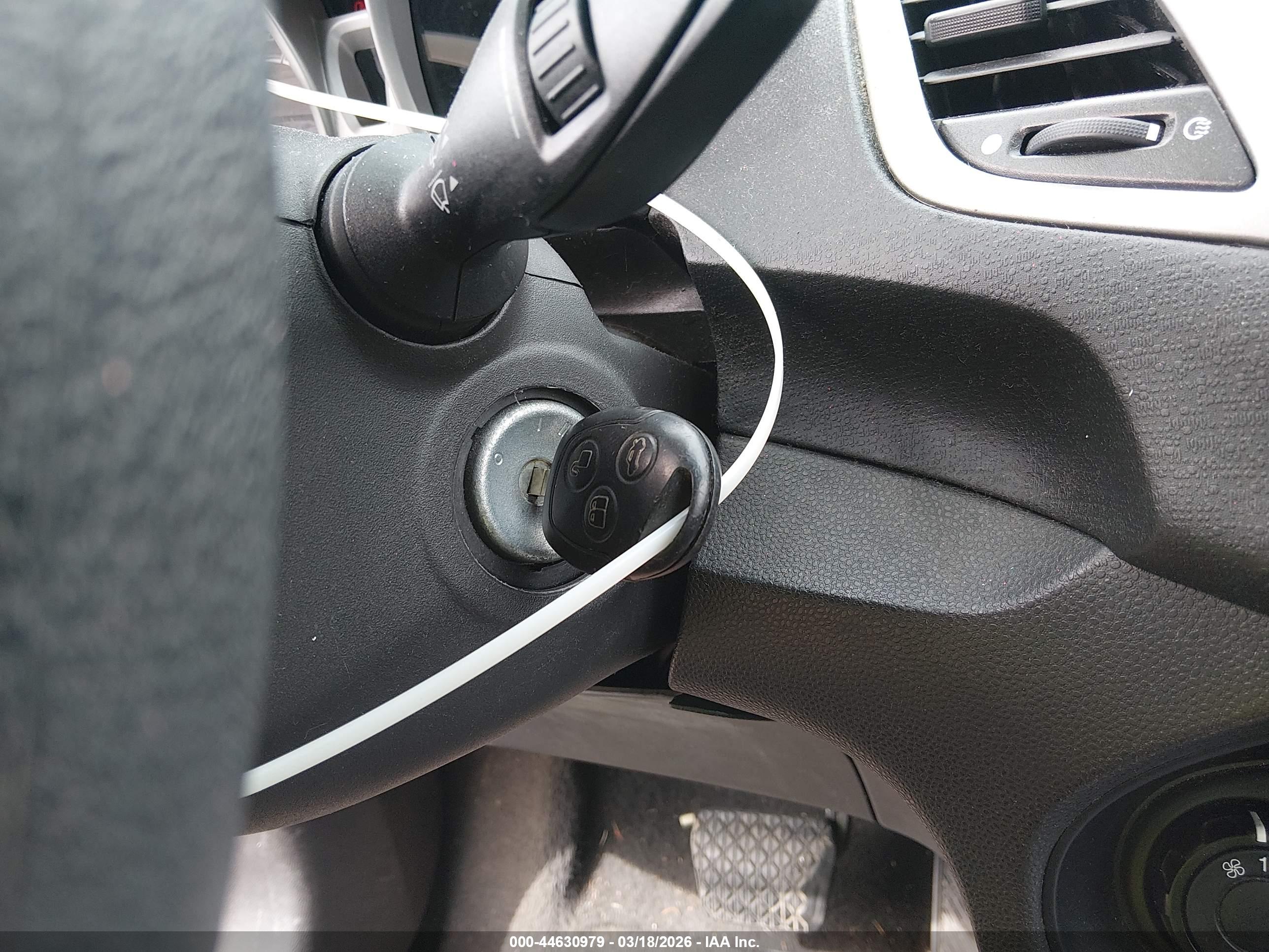 FORD FIESTA image 11