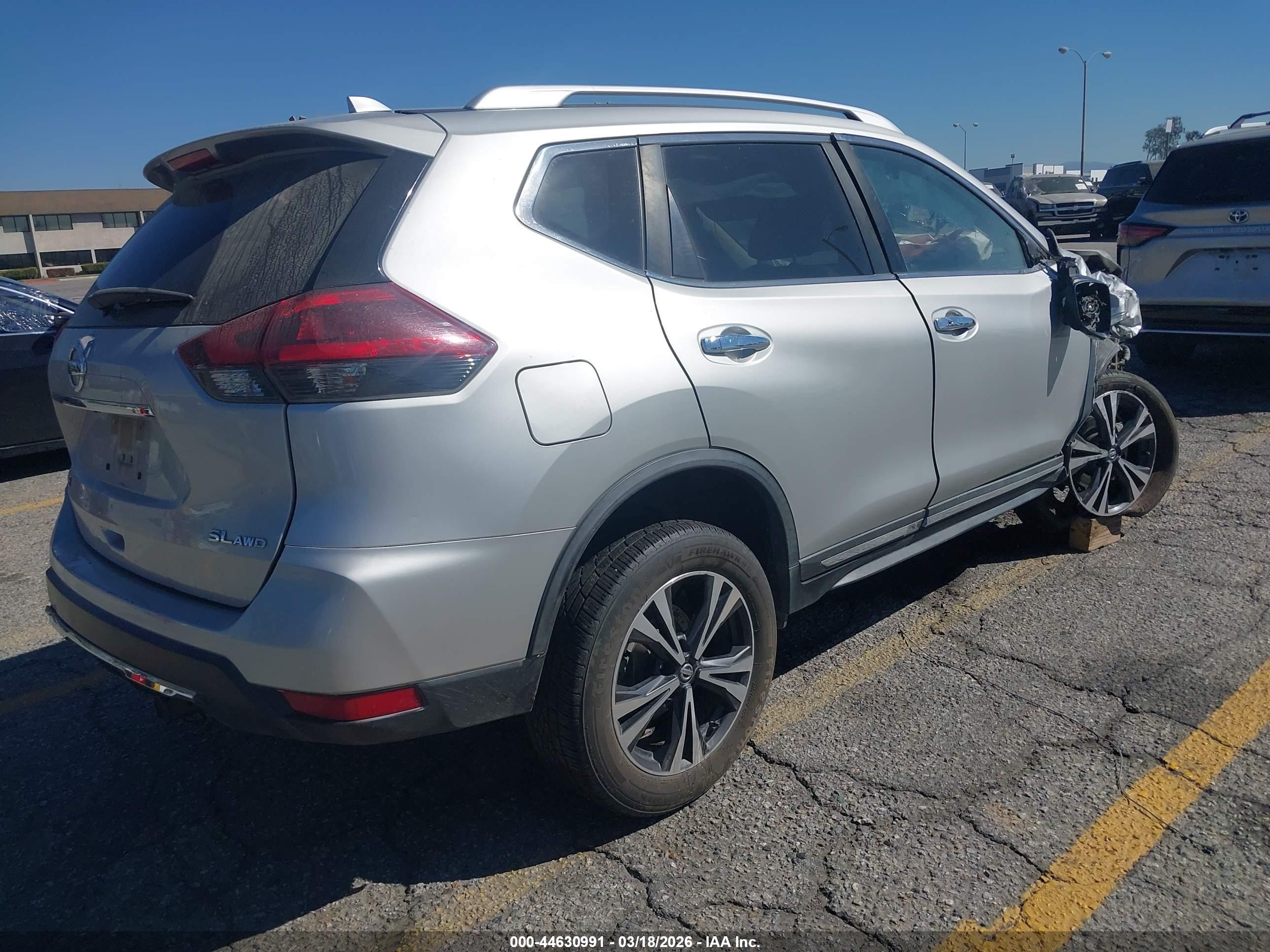 NISSAN ROGUE image 4