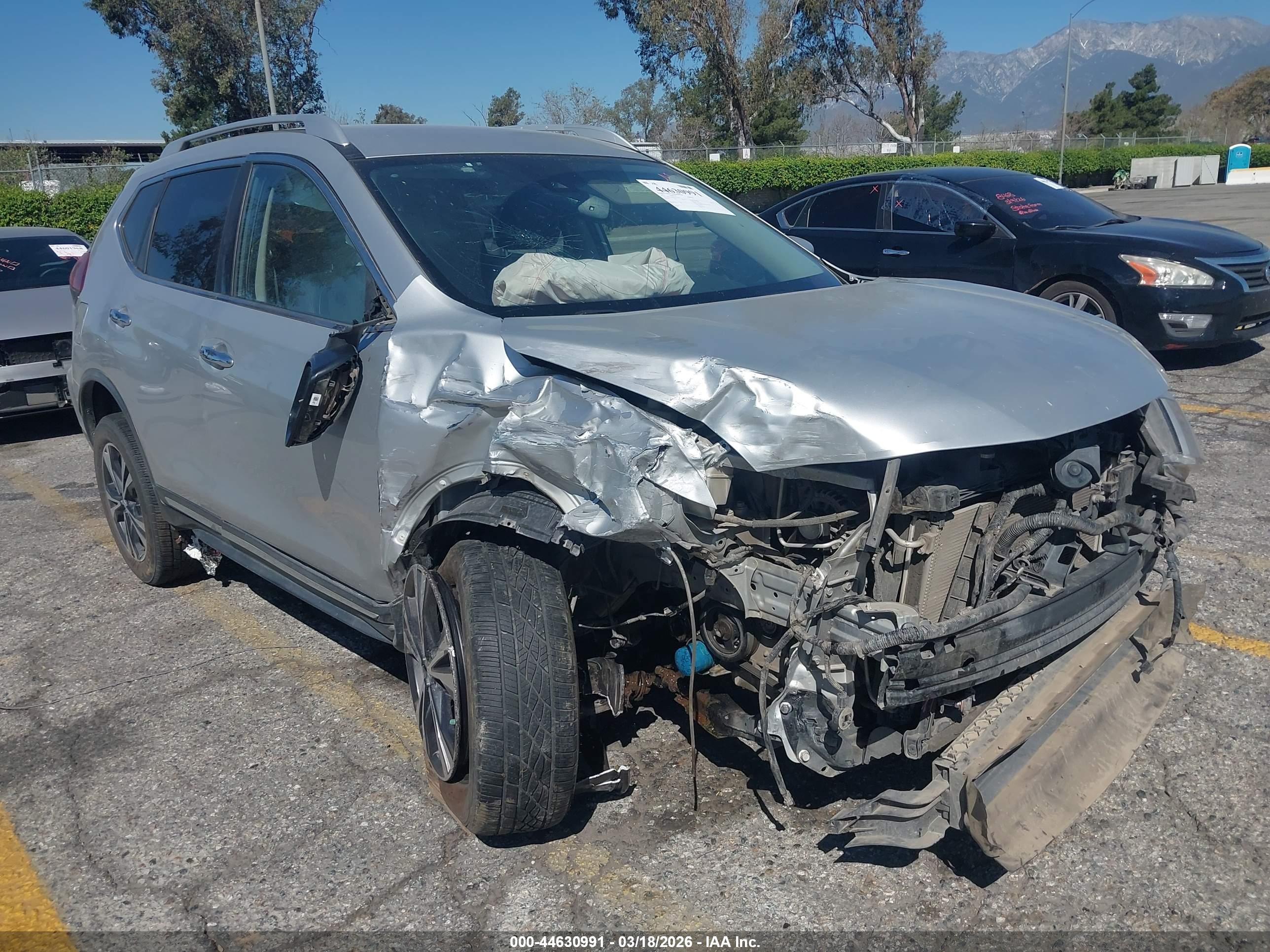 NISSAN ROGUE image 6