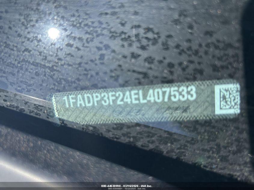 FORD FOCUS image 9