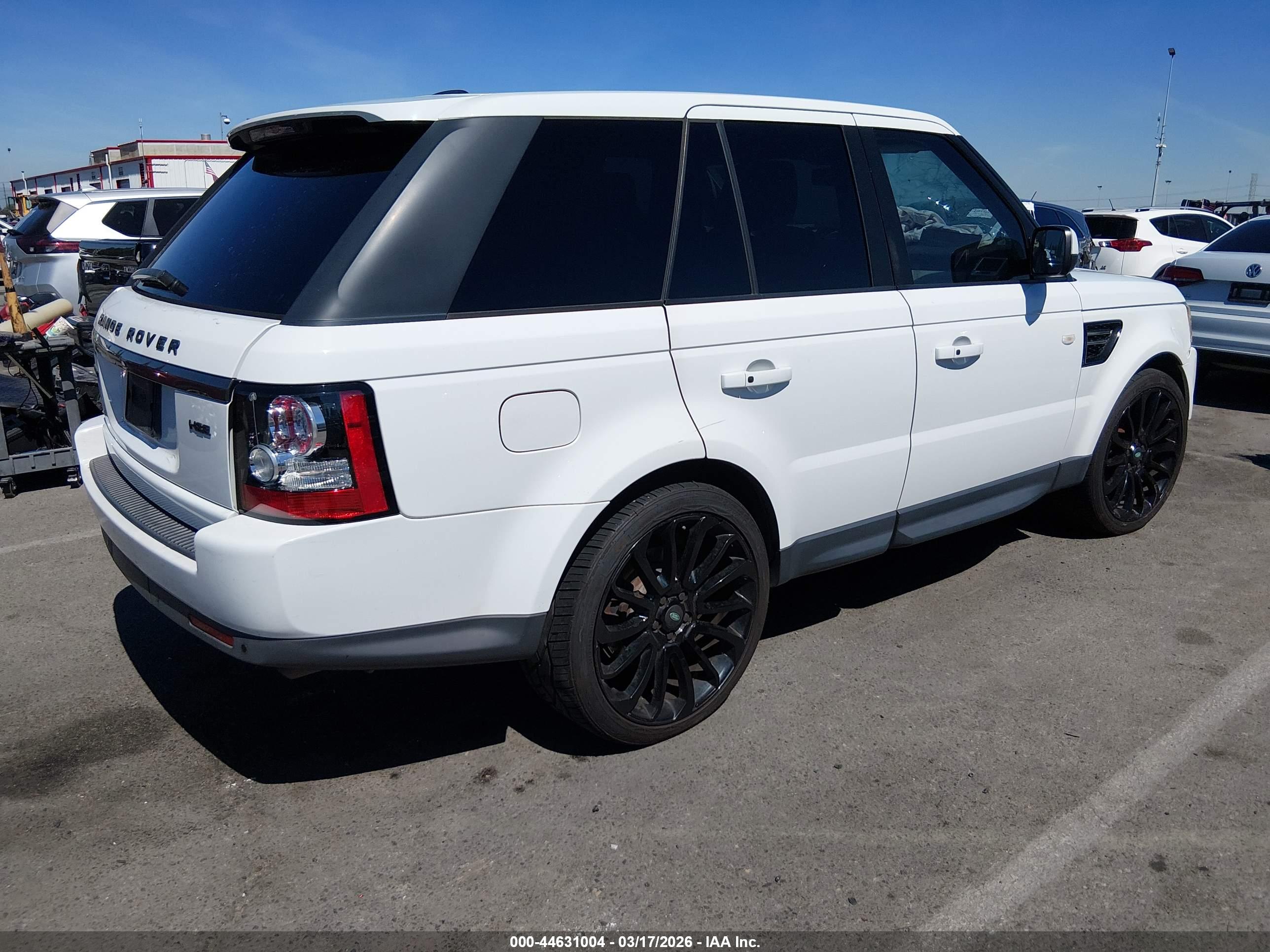 LAND ROVER image 4