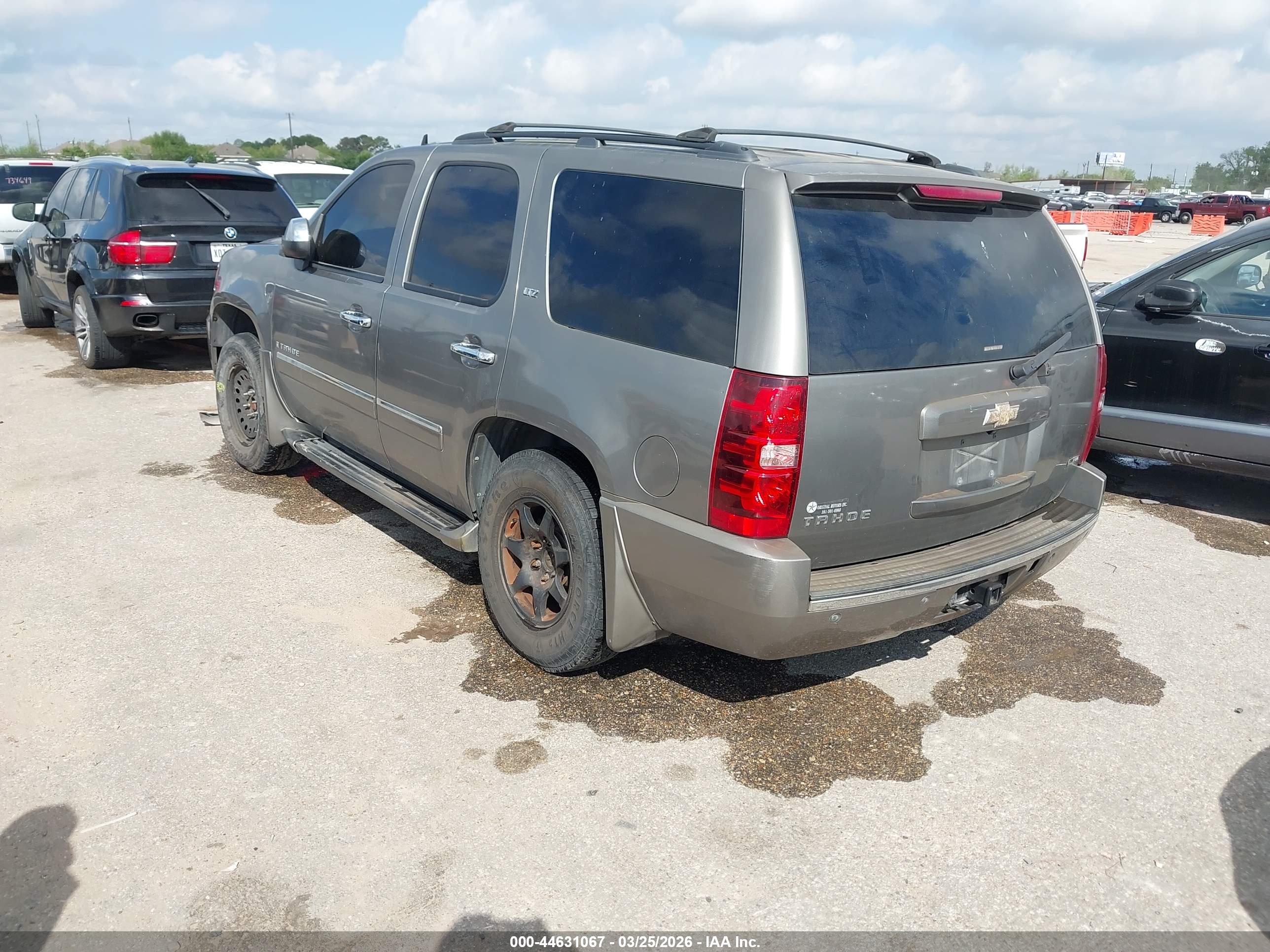 CHEVROLET TAHOE image 3
