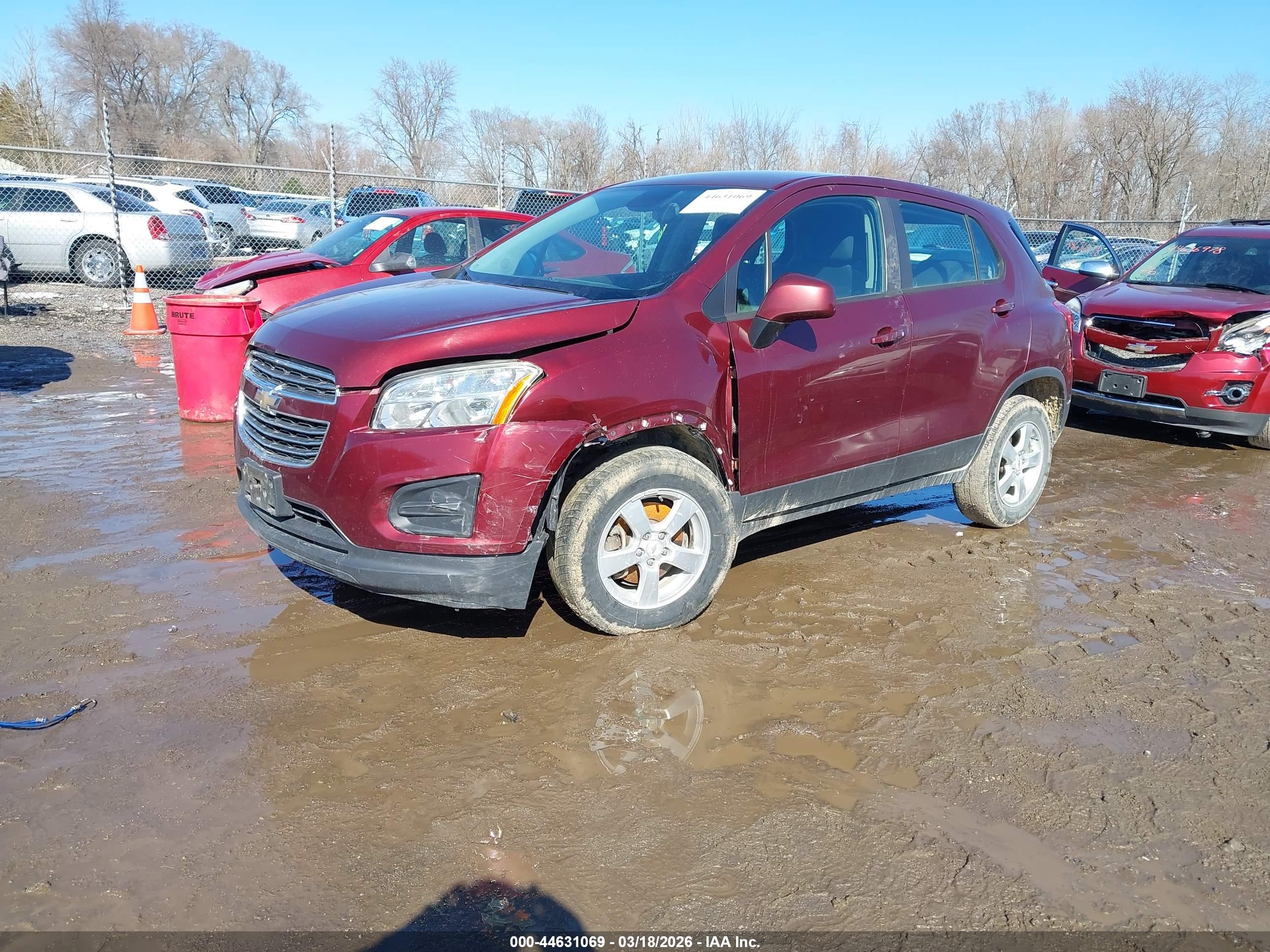 CHEVROLET TRAX image 2