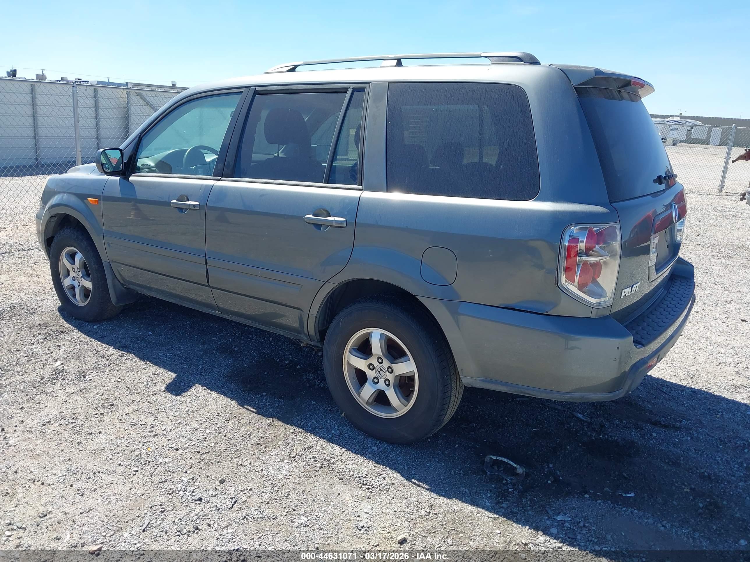 HONDA PILOT image 3