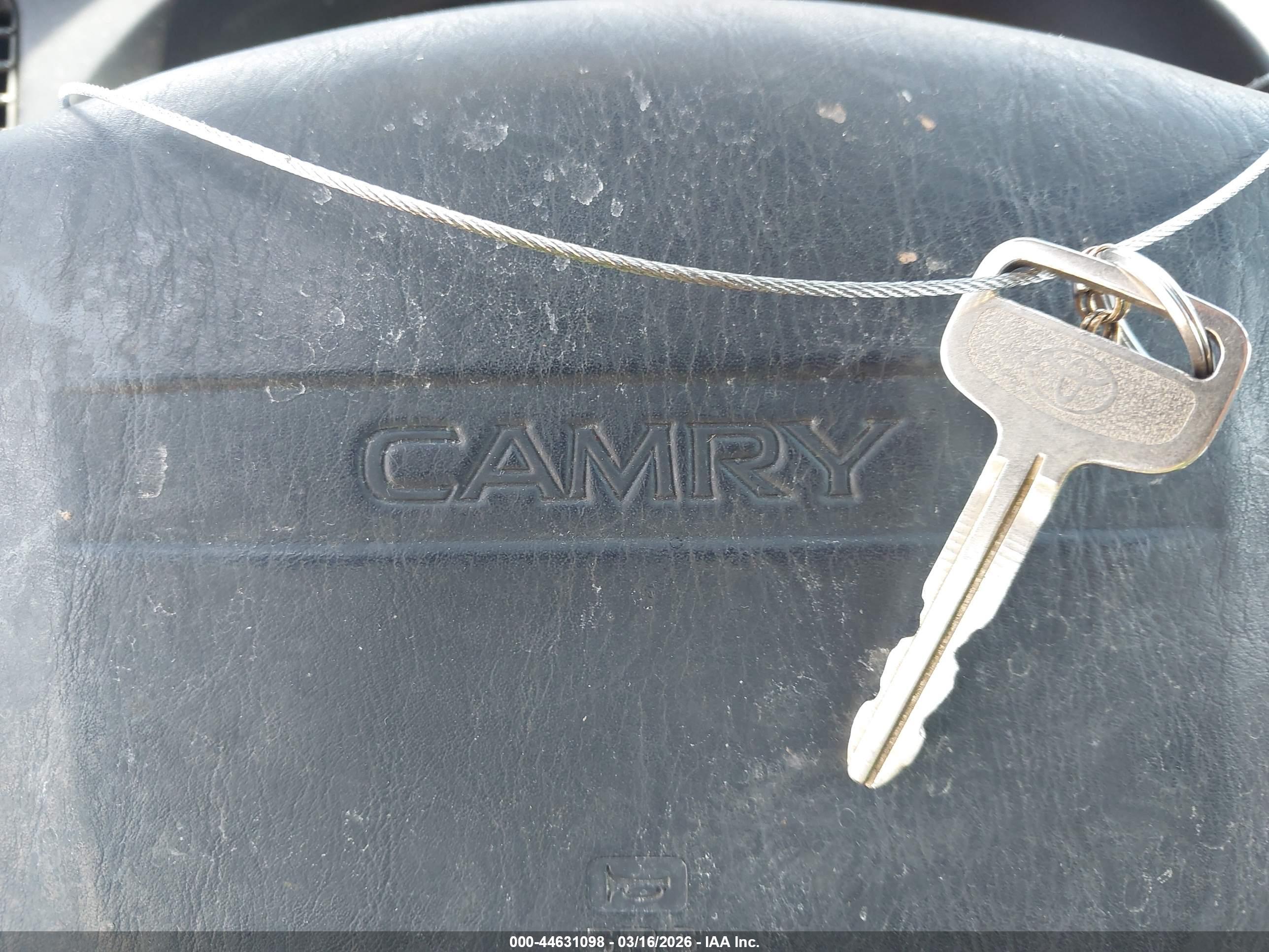 TOYOTA CAMRY image 11
