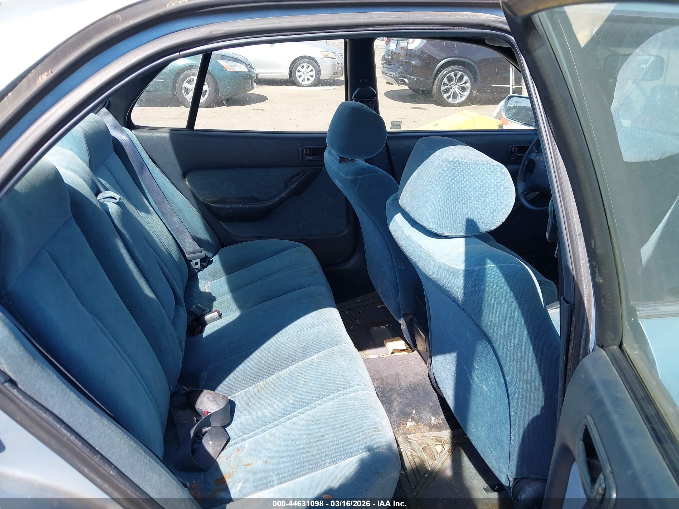 TOYOTA CAMRY image 8